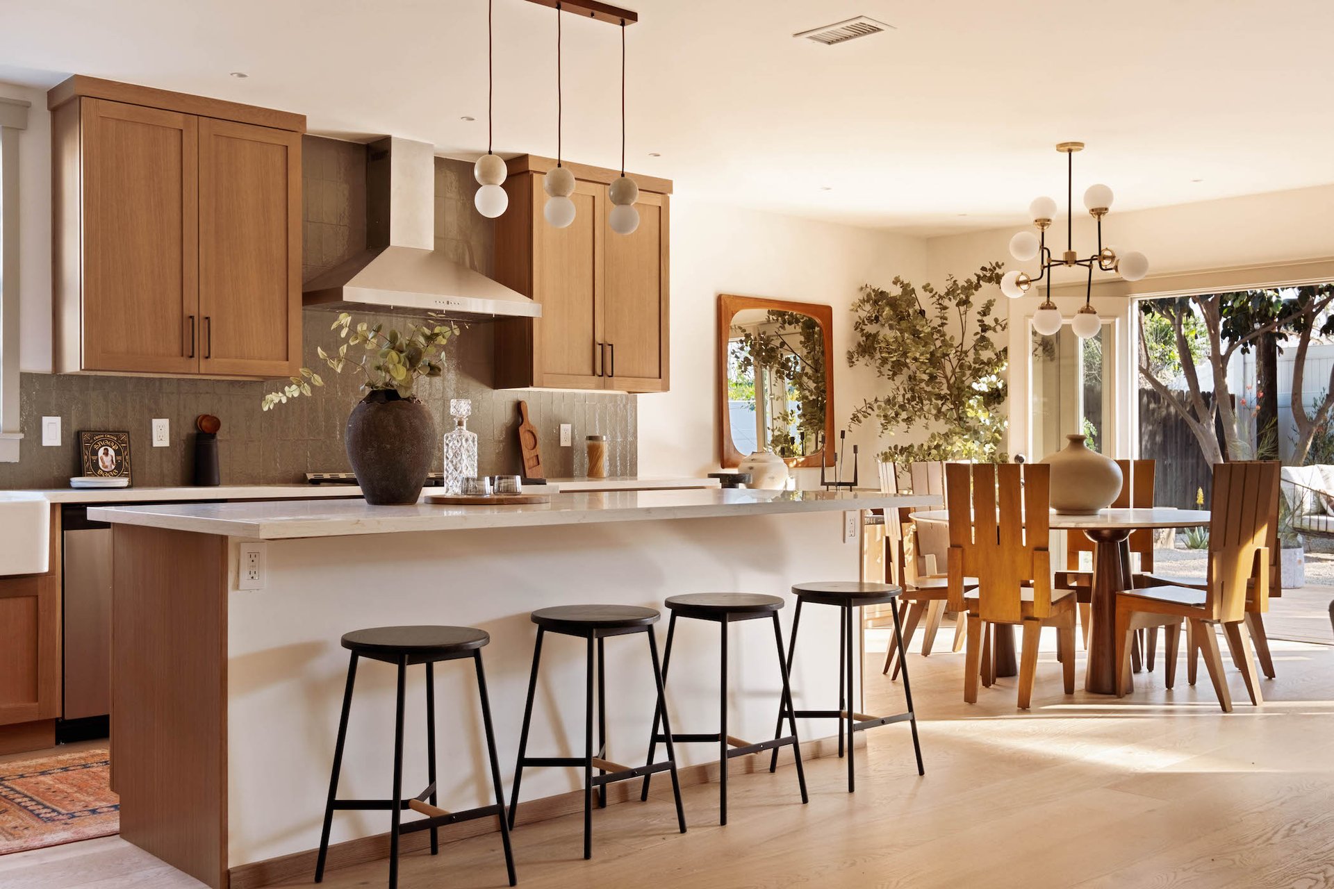 Outback Modern. Lake Balboa