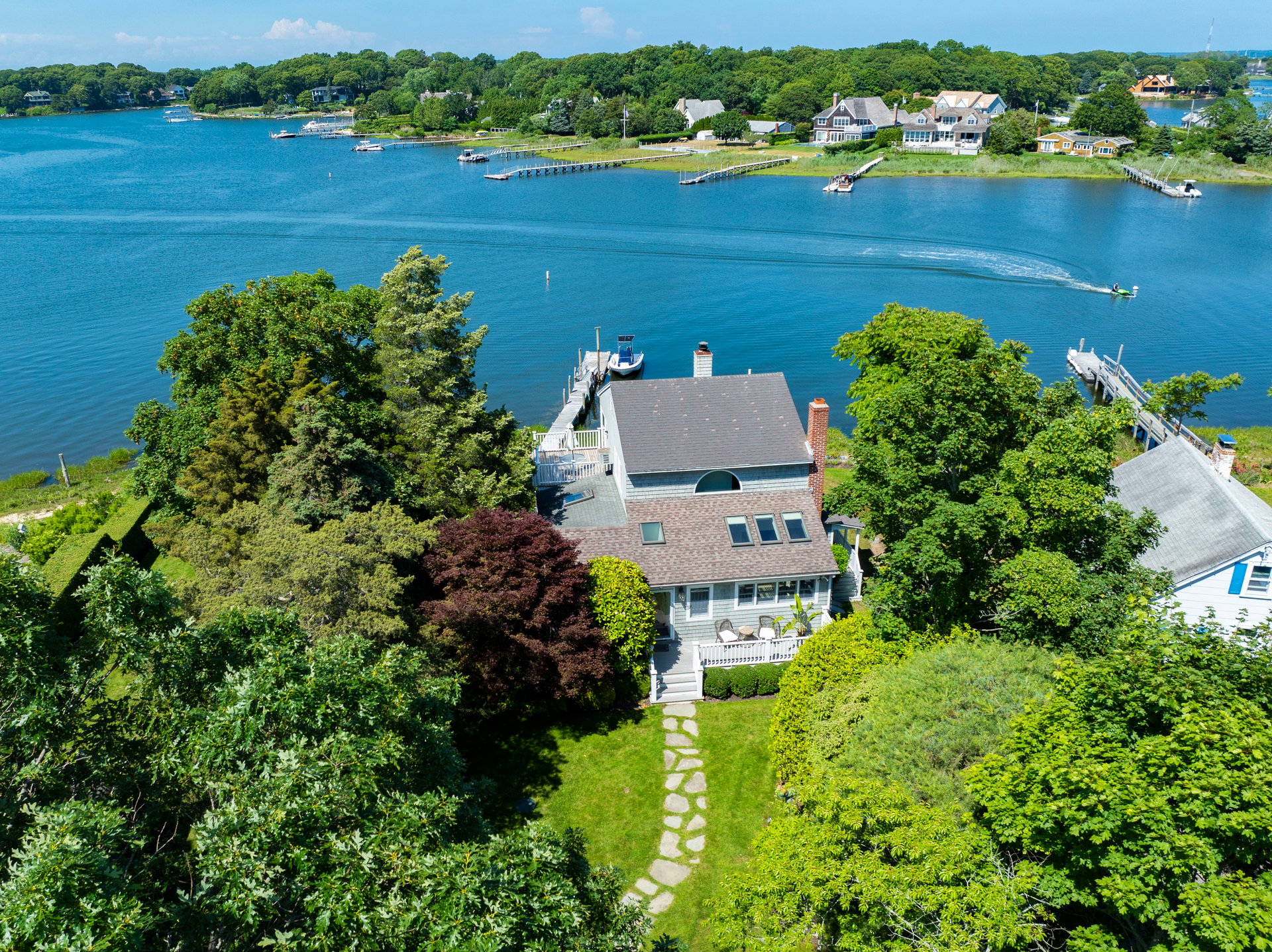 23 Bayview Rd