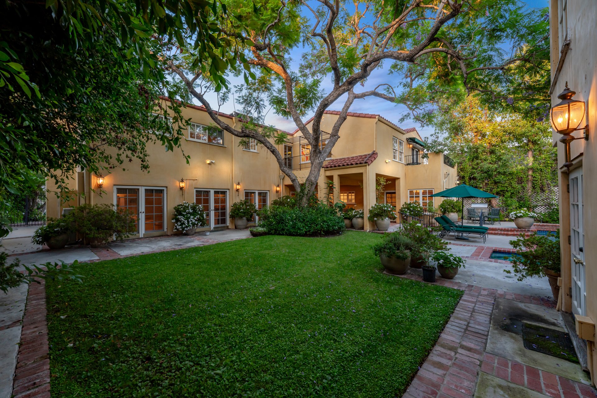 607 N Linden Drive, Beverly Hills