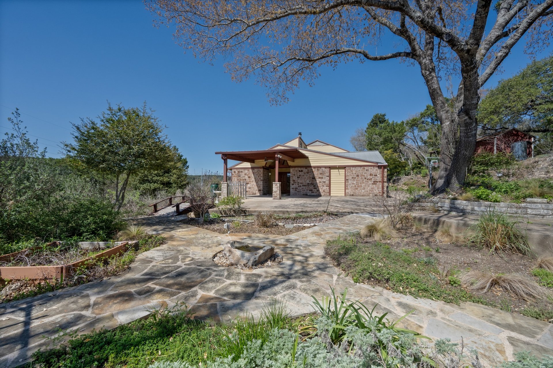 9106 Yucca Mountain Road