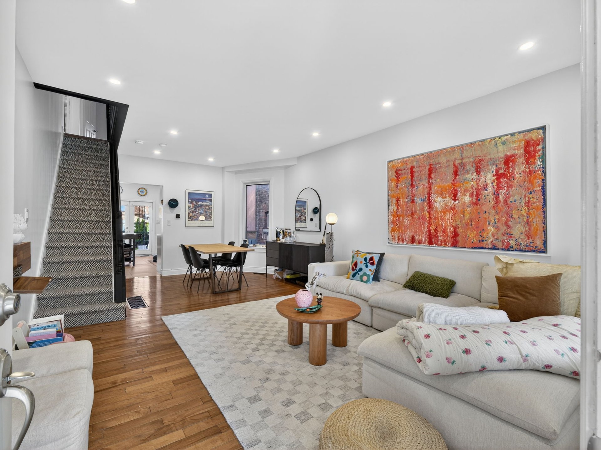 SOLD: Vibrant Corso Italia