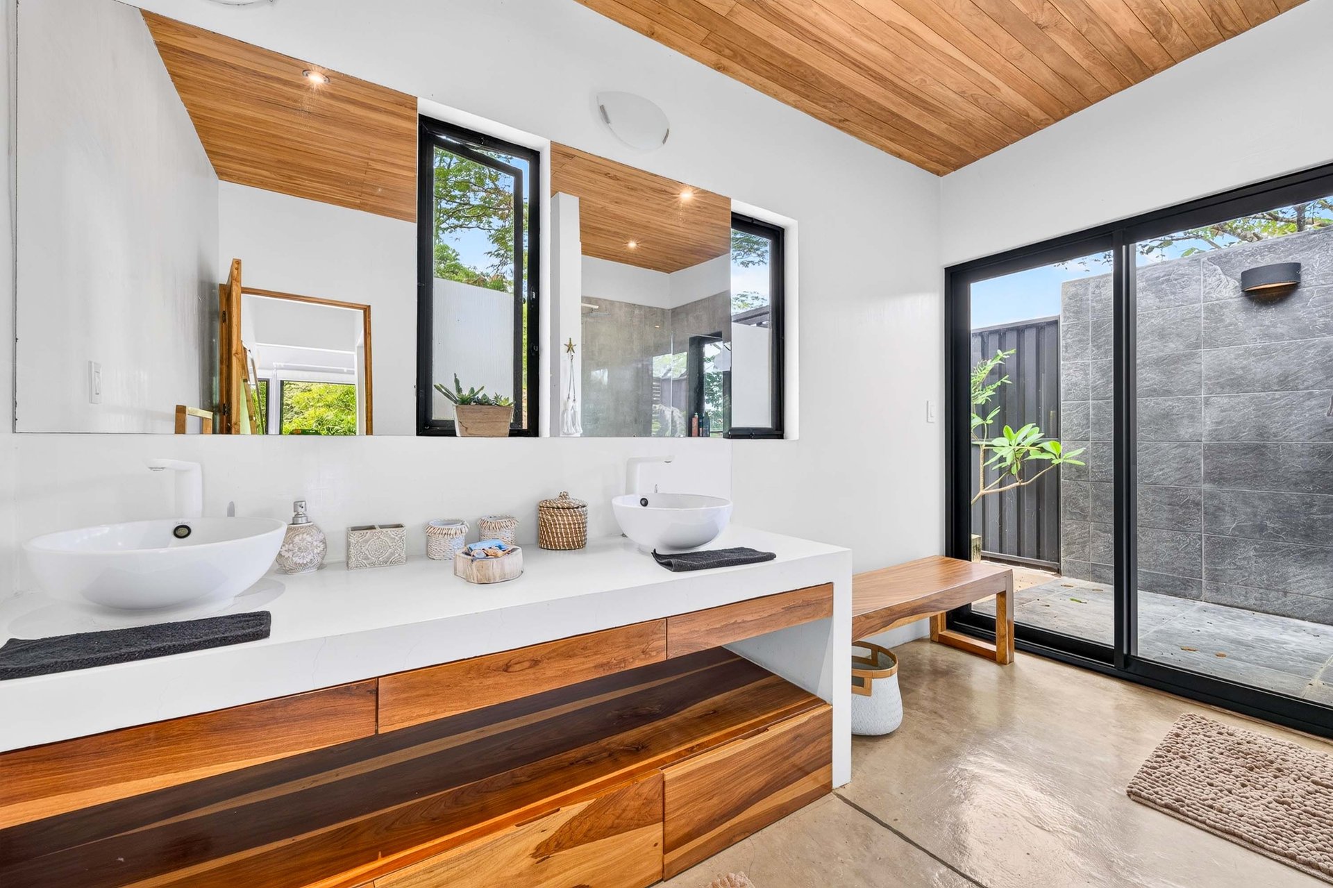 Casa Chavela | Luxury 4-Bedroom Home with Guest Cabin & Pool in Tamarindo