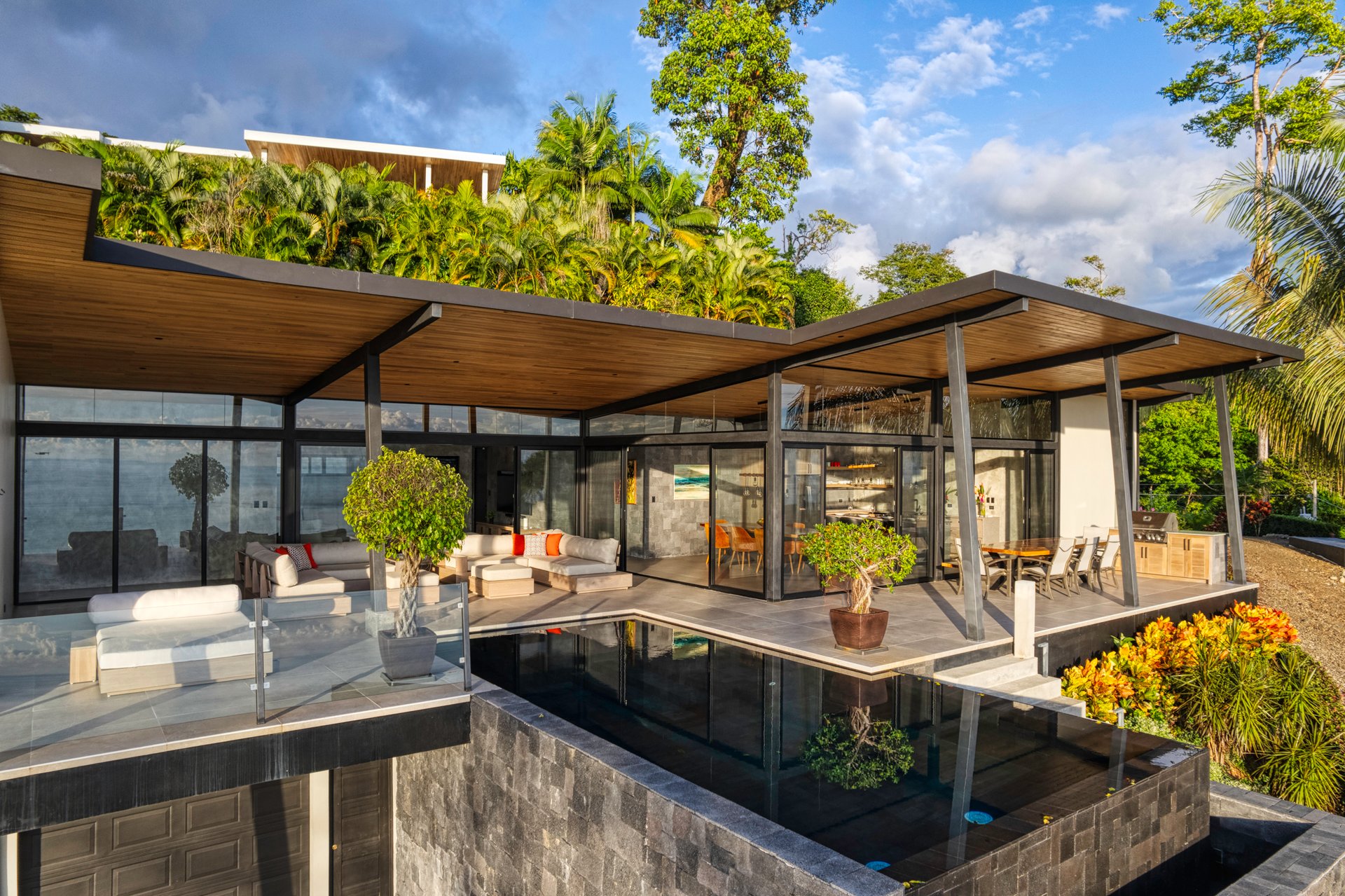 Hermosa Retreat Villa in the Heart of Costa Rica
