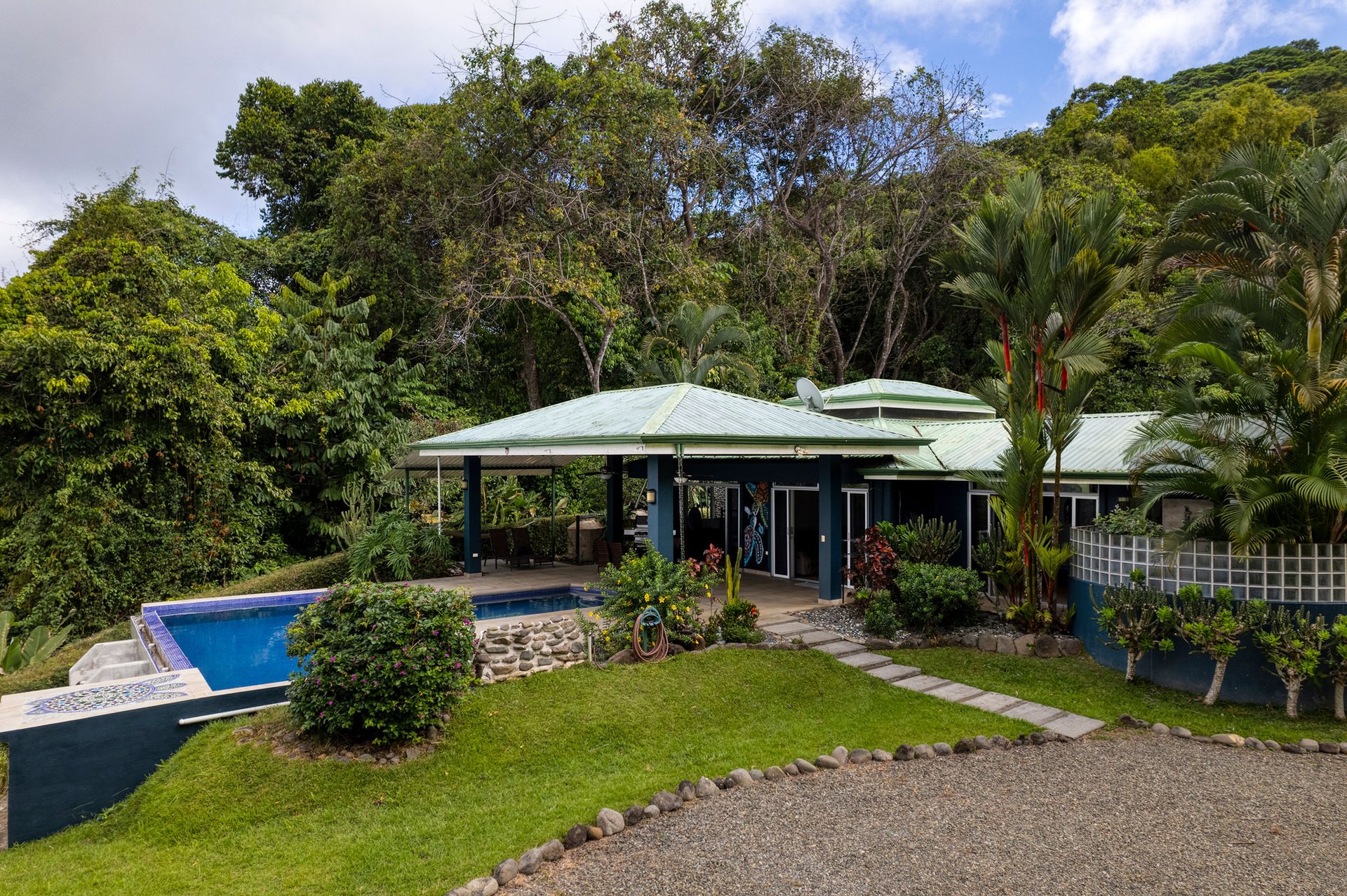 CASA TORTUGA – LAGUNAS OCEAN, MOUNTAIN, AND SUNSET VIEW HOME