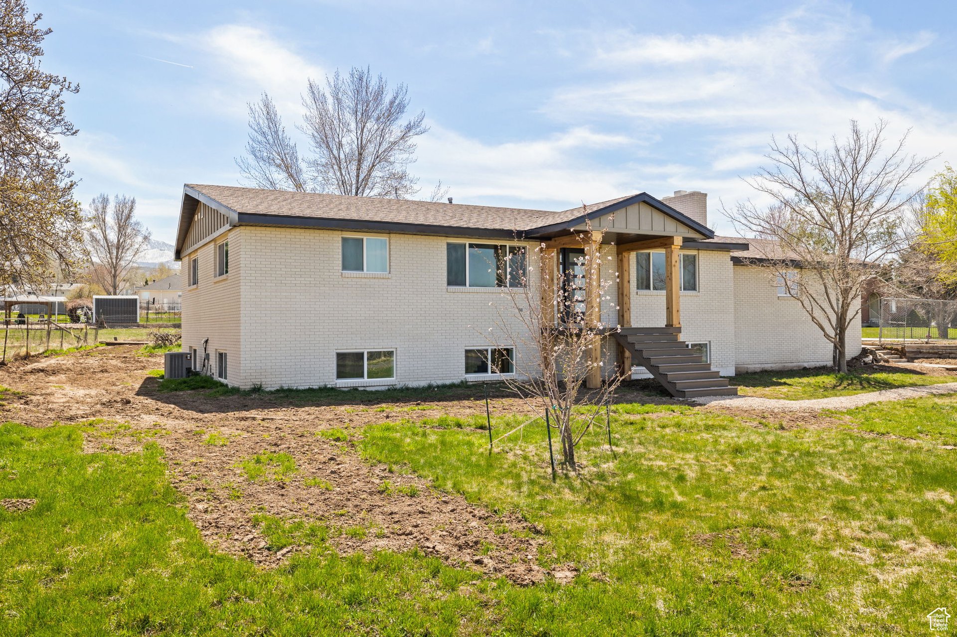 205 S Highland Dr