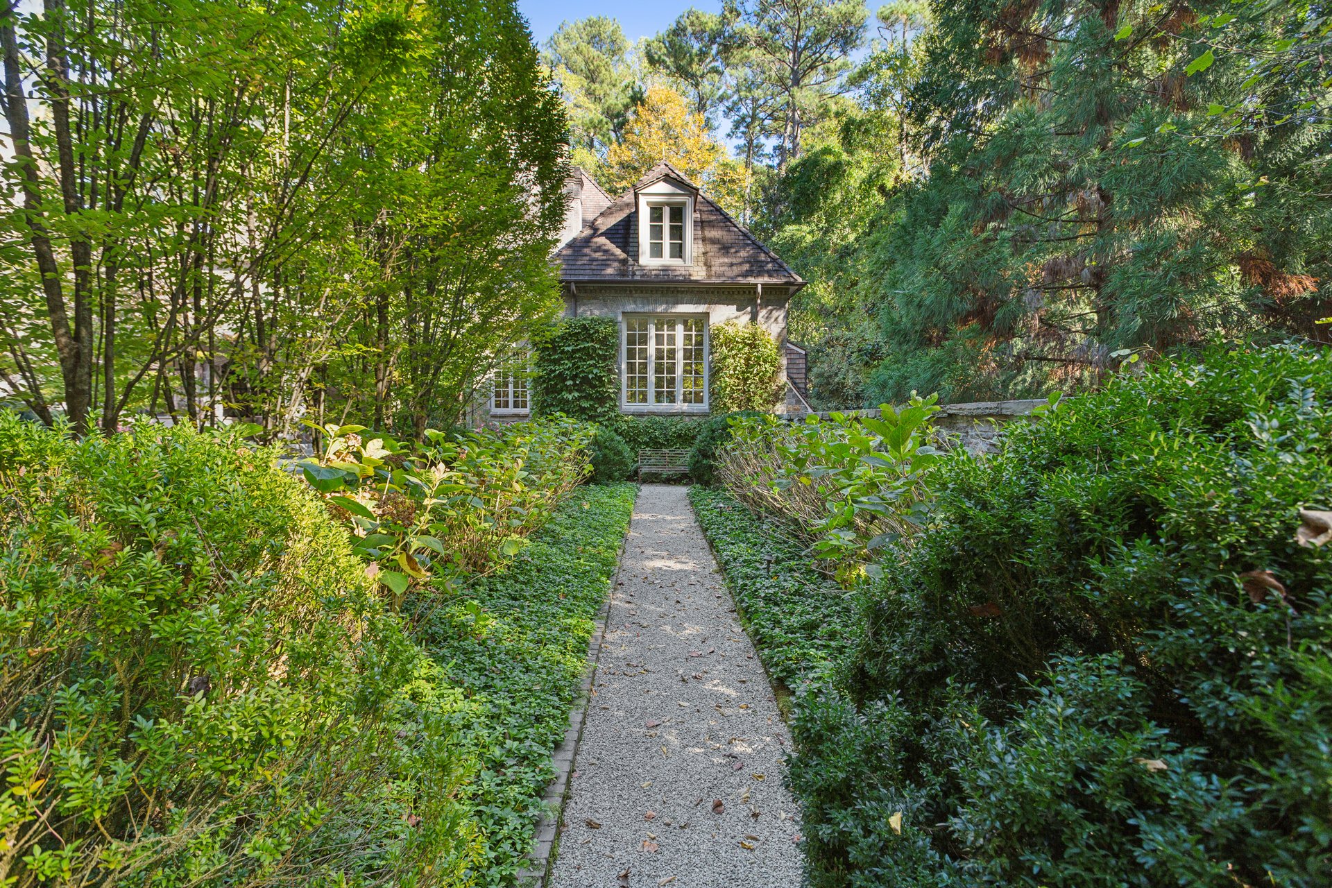 3470 Tuxedo Road NW