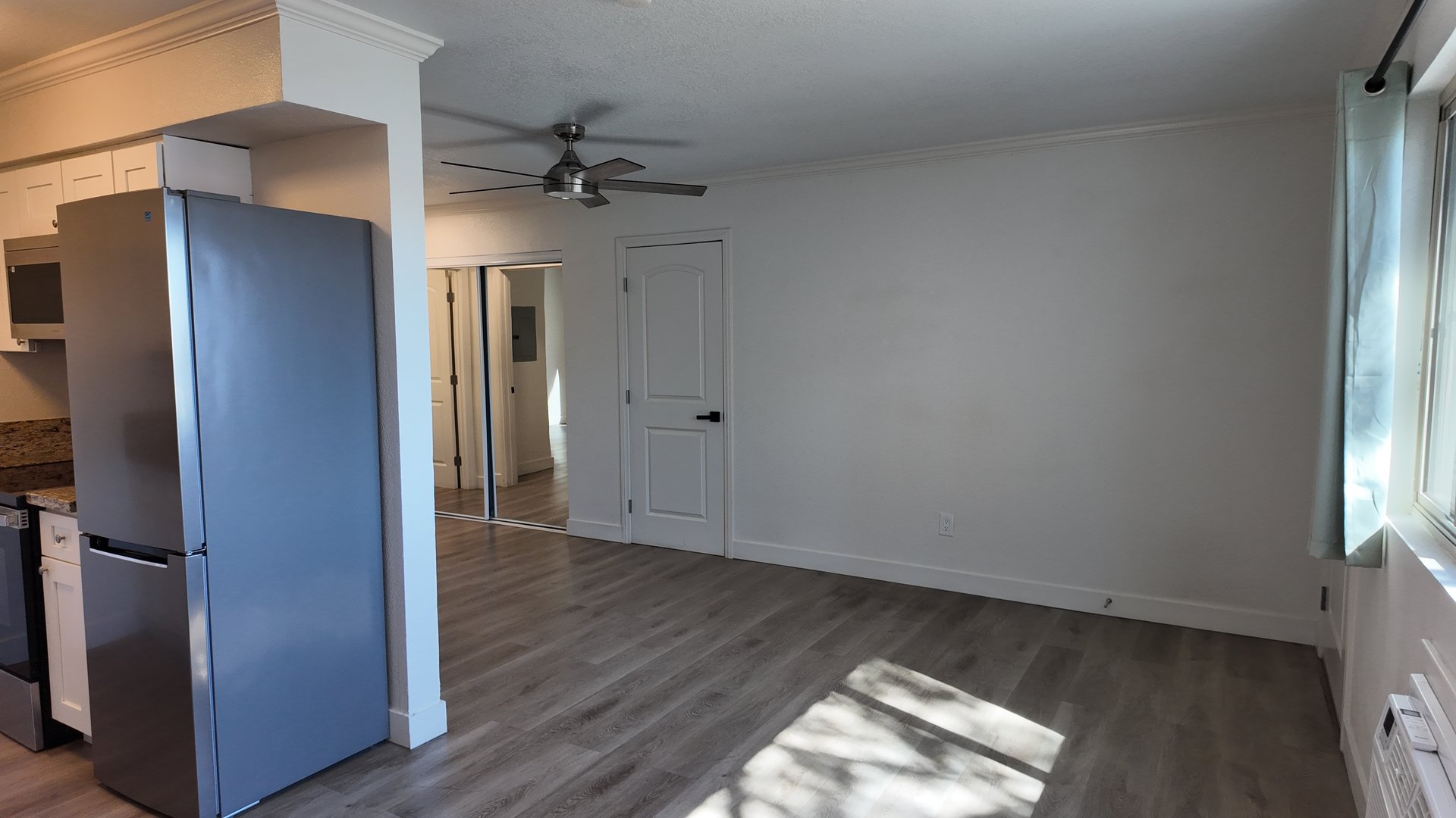 417 South 10th Street #I Las Vegas, NV 89101