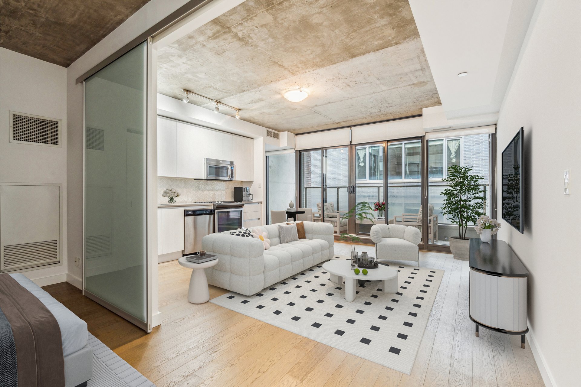 111 Bathurst St 423