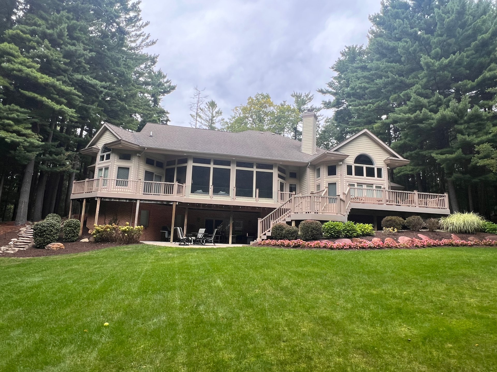 12172 Woodline