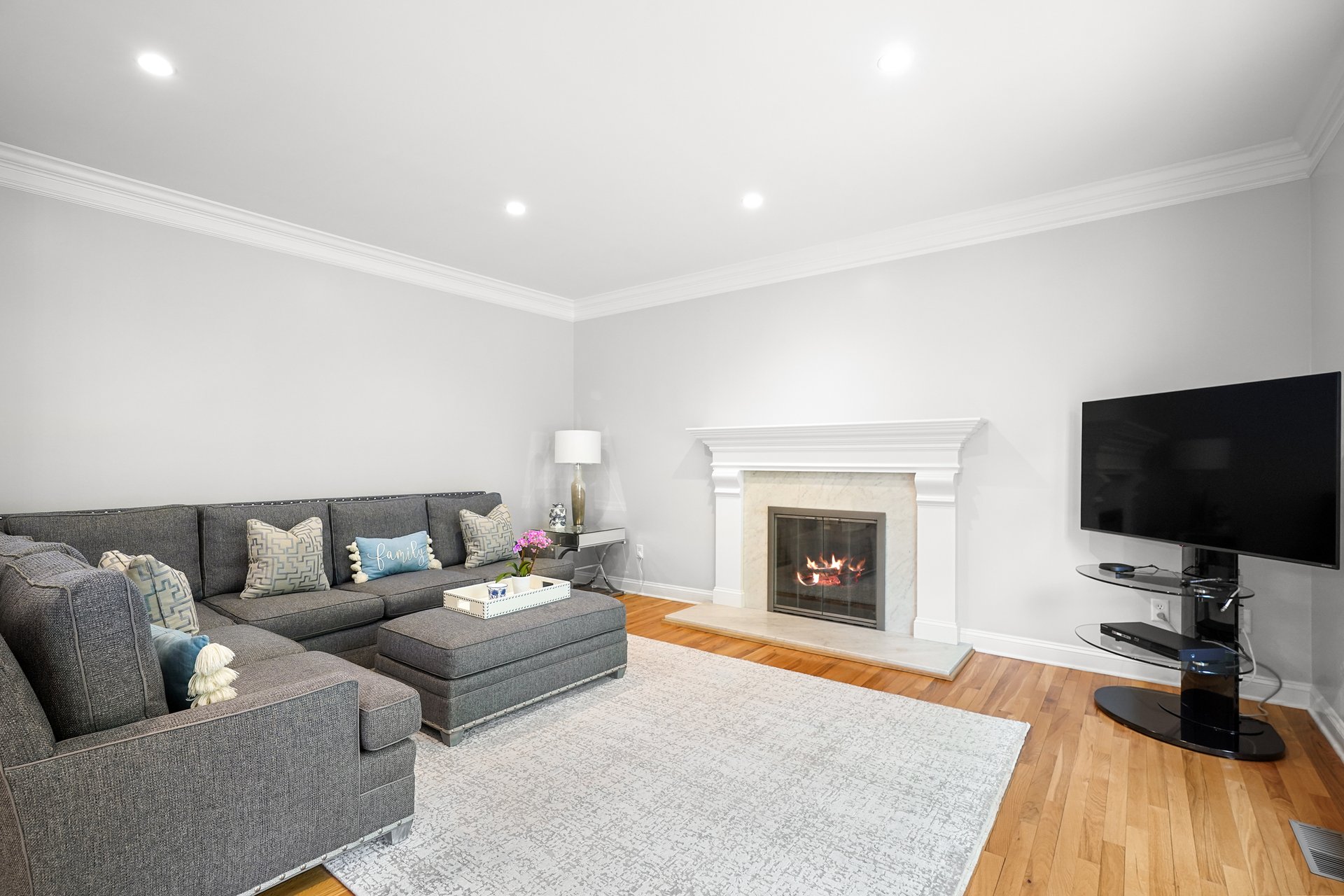 18 N Nabby Rd, Danbury, CT 06811