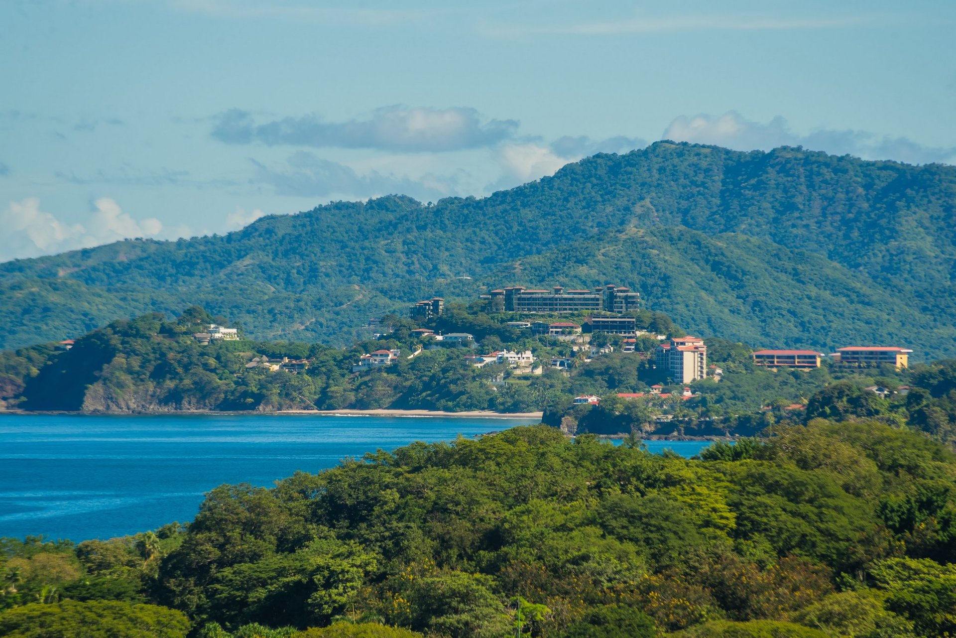 Casa Aura: Modern Luxury with Ocean Views in Reserva Conchal