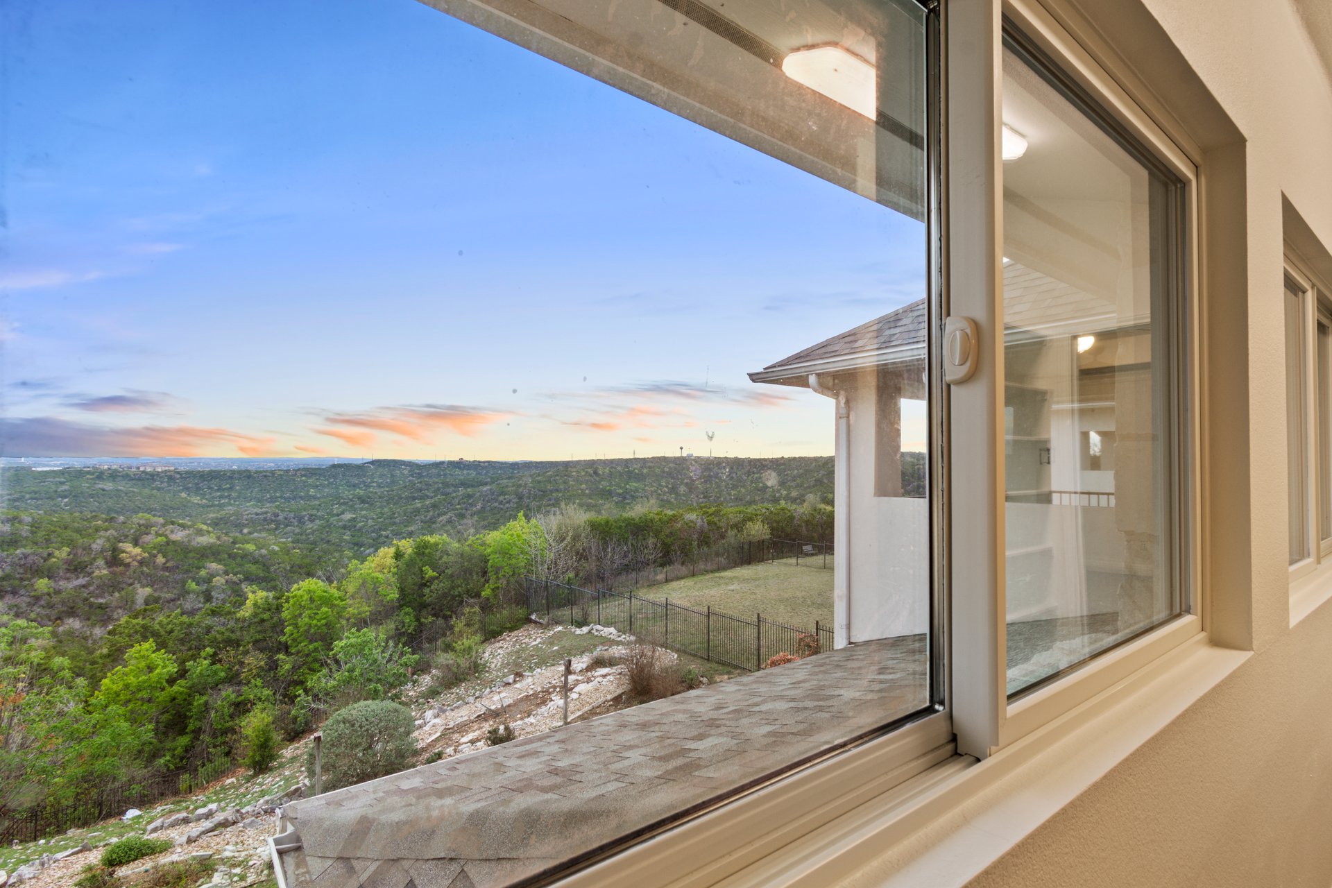 5724 Brittlyns Ct, Austin, TX 78730