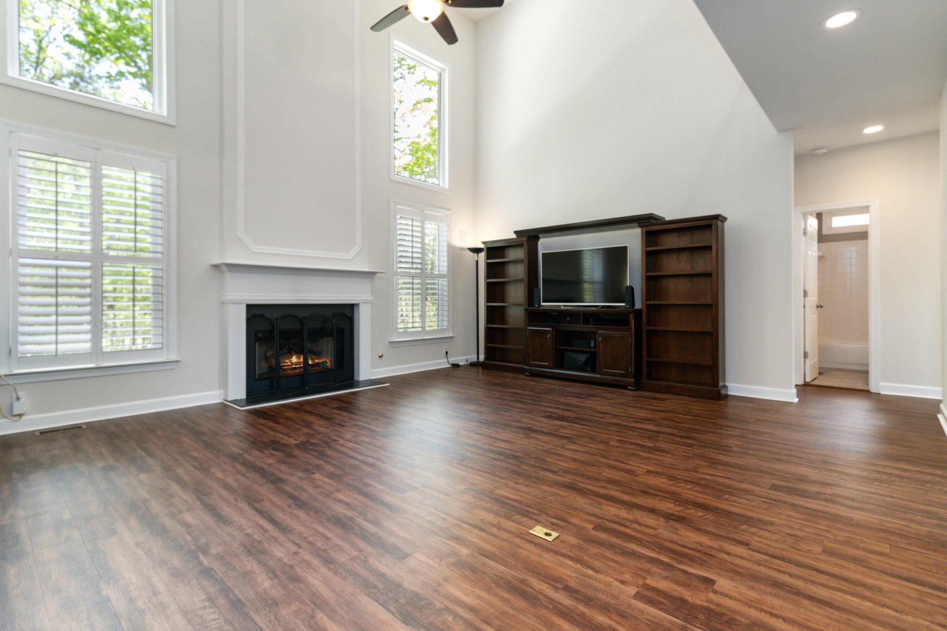 5073 Kingsbridge Pass