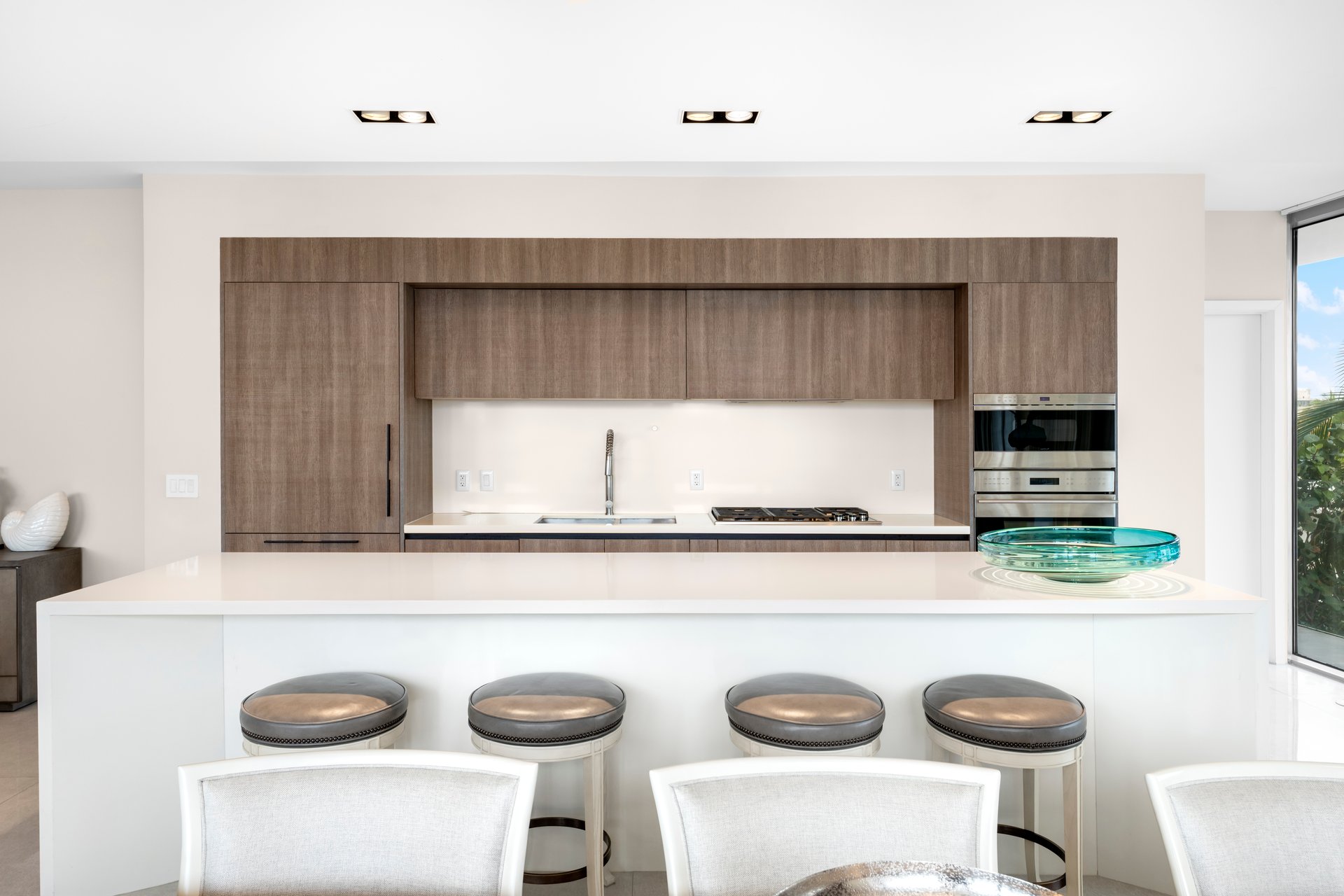 1 Collins Ave