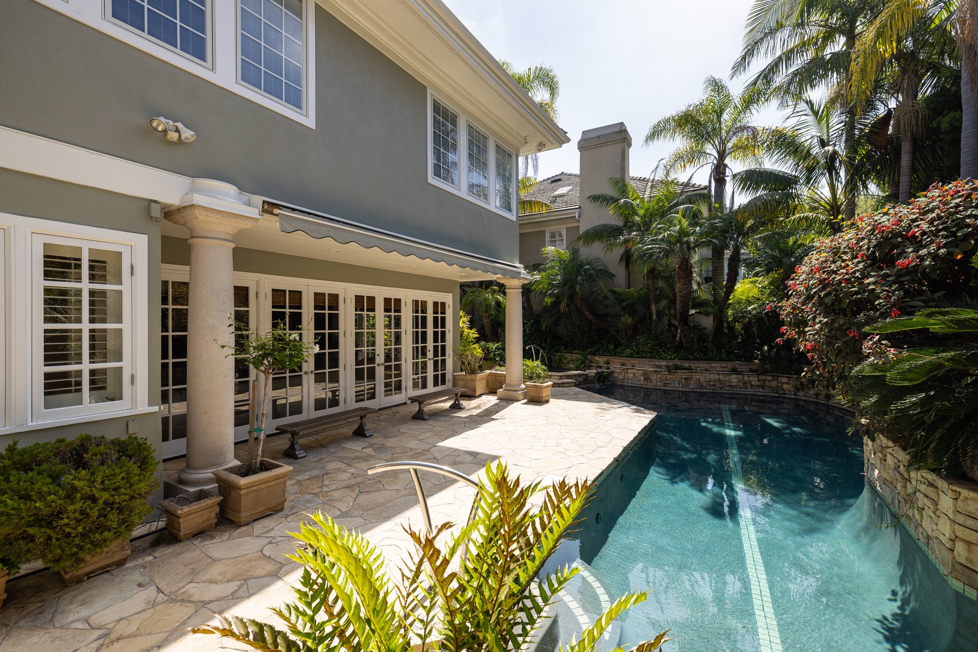 3 Weybridge Court