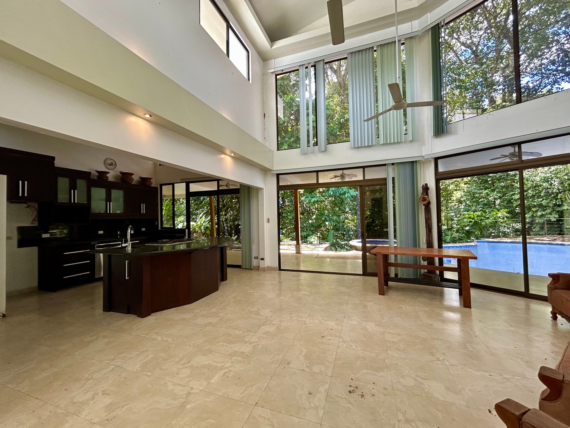 Fixer-Upper Home with an studio Office in Palmar Norte on a 7.58 Acres Property