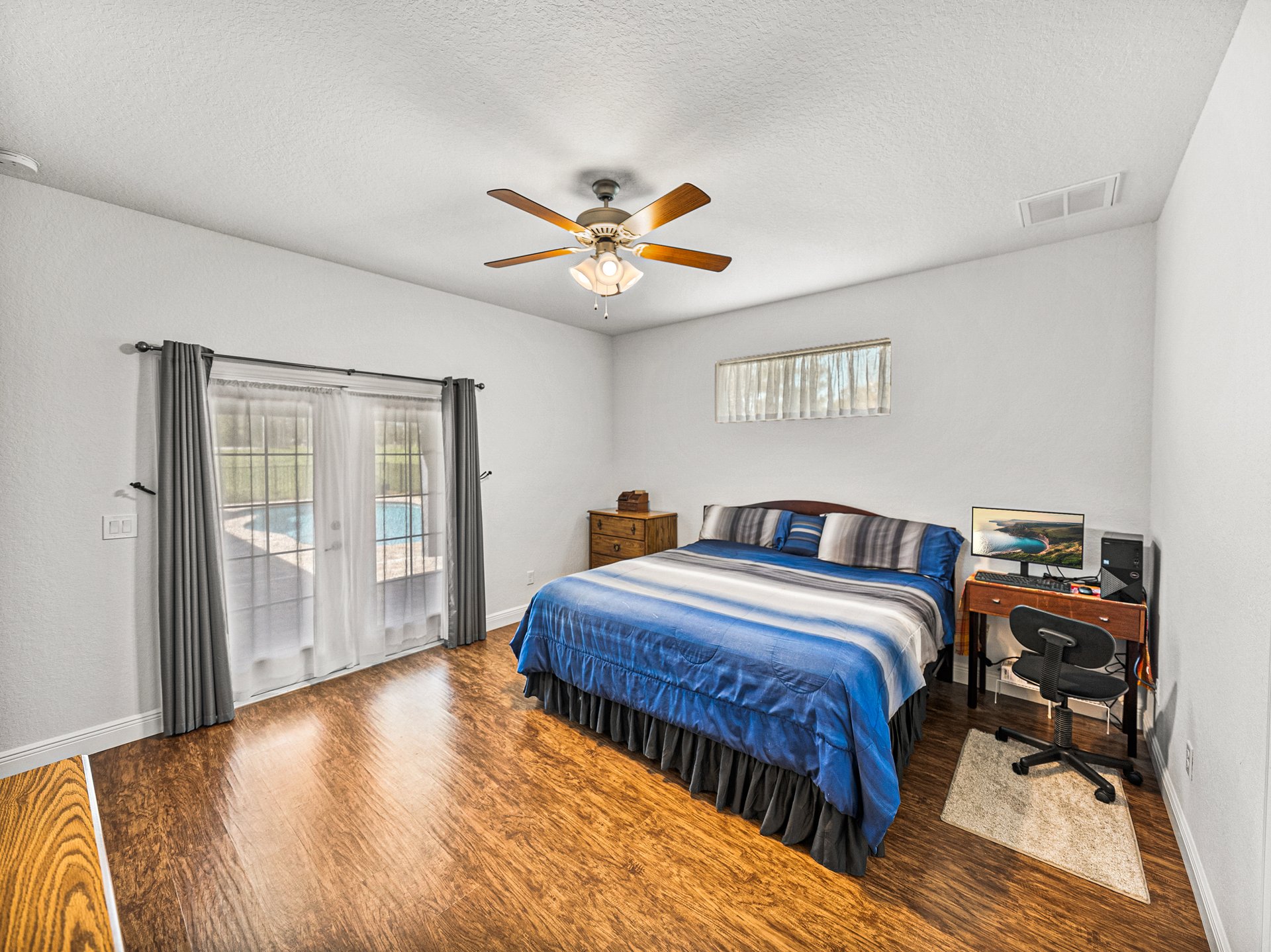 17703 COUNTRY SQUIRE LN
