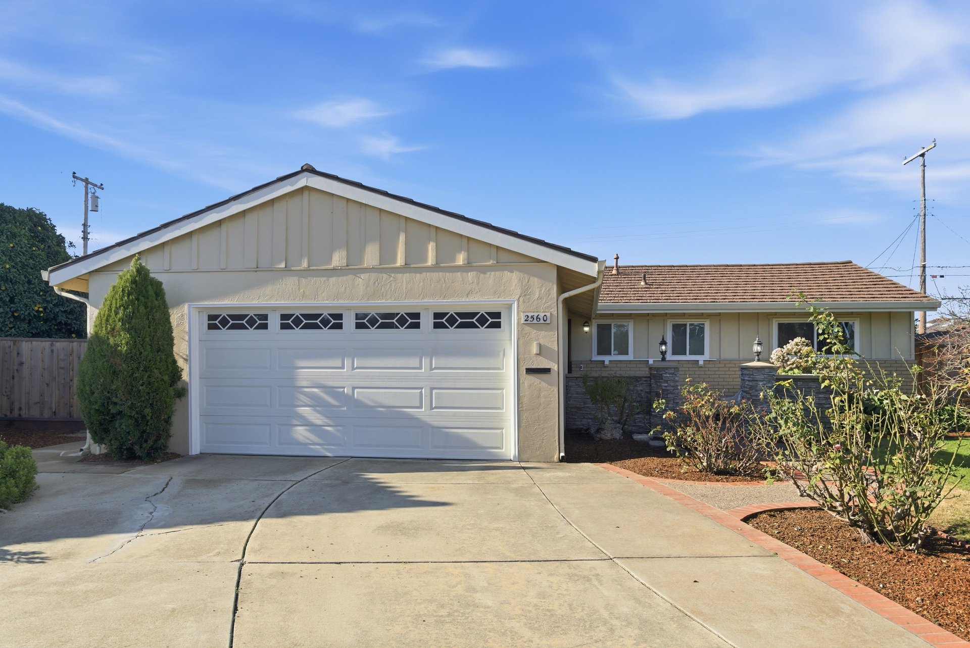 2560 Elliot Court