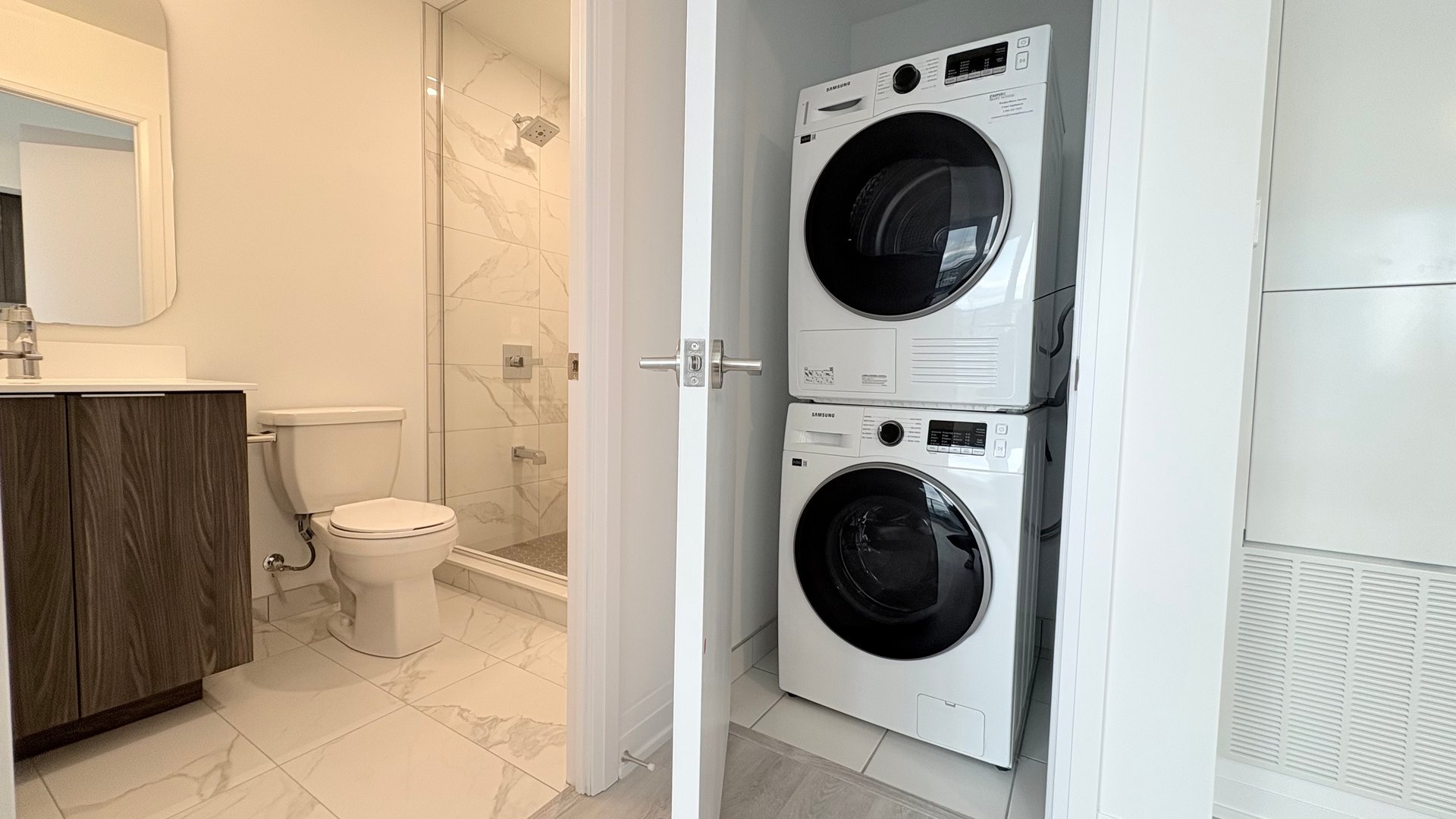 15 Richardson Street Unit: 1812