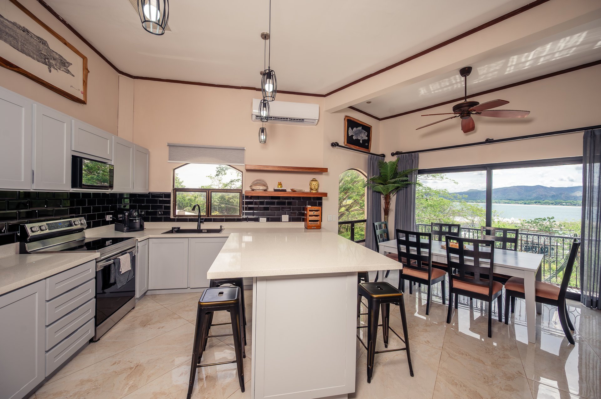 Flamingo Marina Real Penthouse 133 | Ocean-View Condo in Playa Flamingo