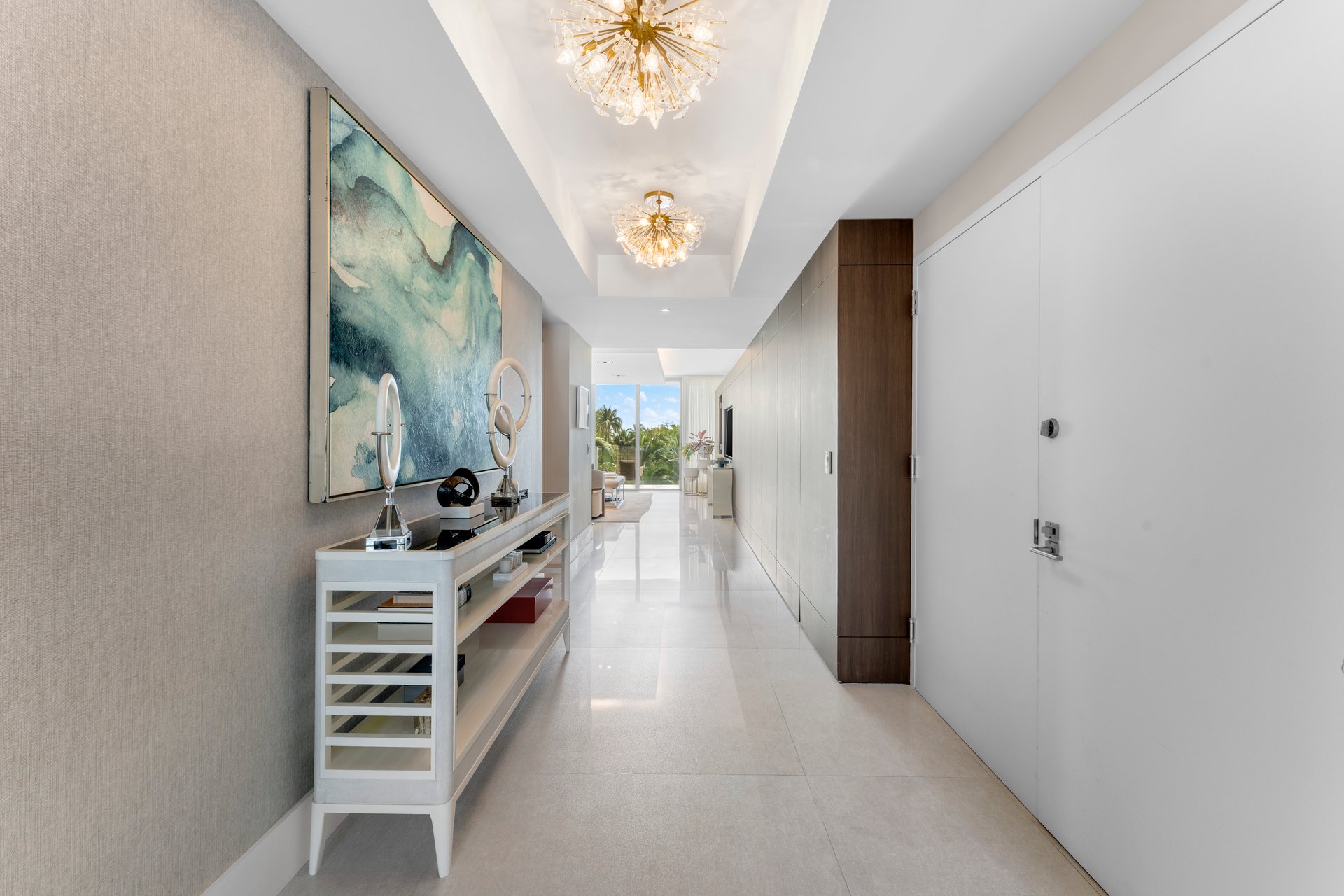 1 Collins Ave
