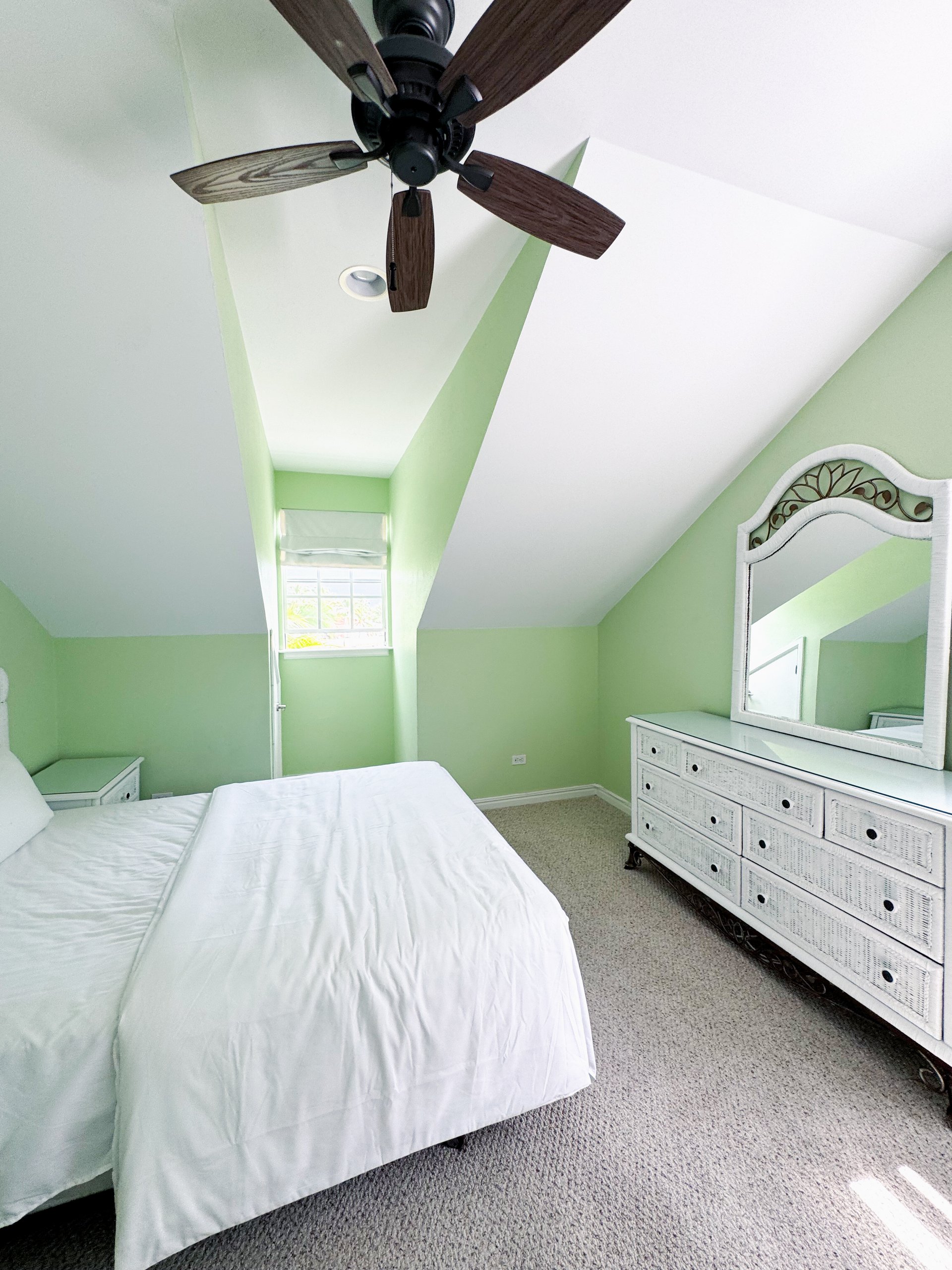 Sandyport | Expansive View Home 