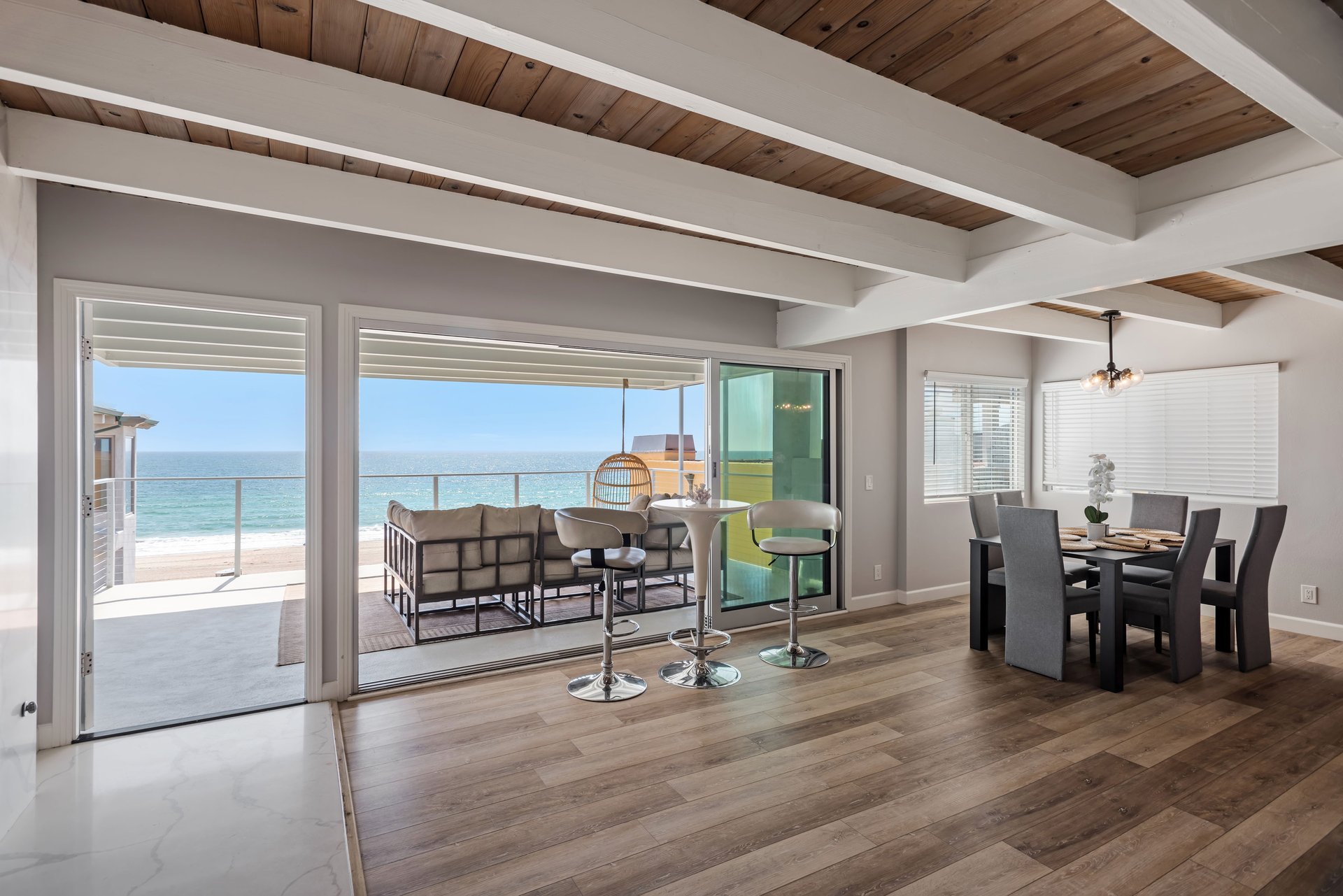 2208 The Strand