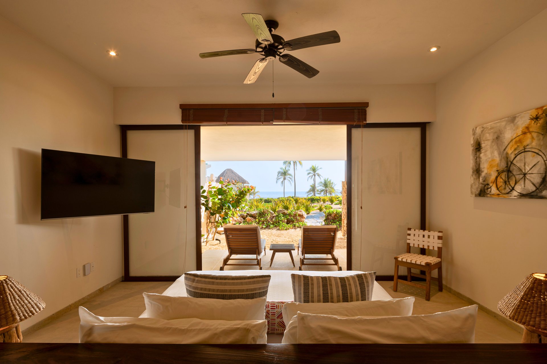 Marea Beachfront Villas H43