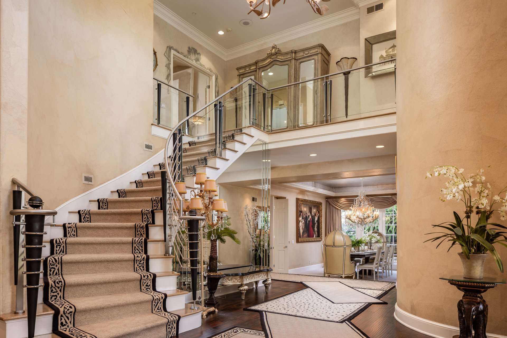 3 Weybridge Court