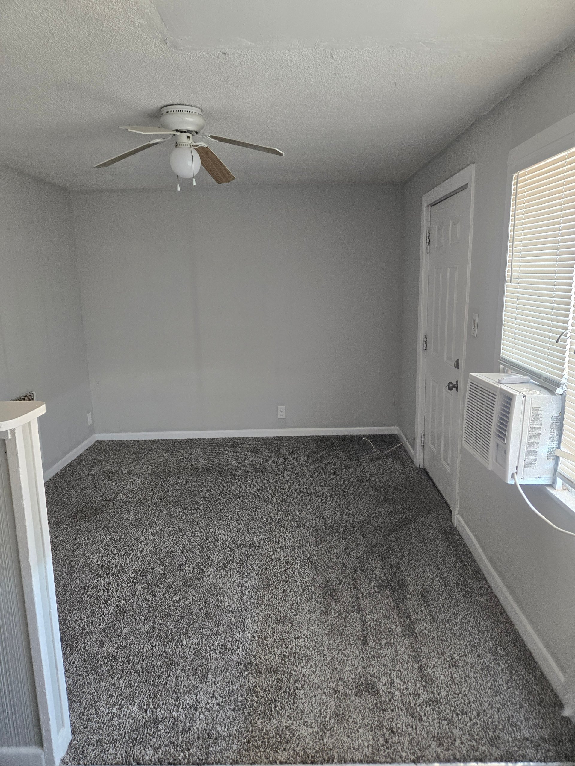 409 W Van Buren Ave #5 Las Vegas, NV 89106