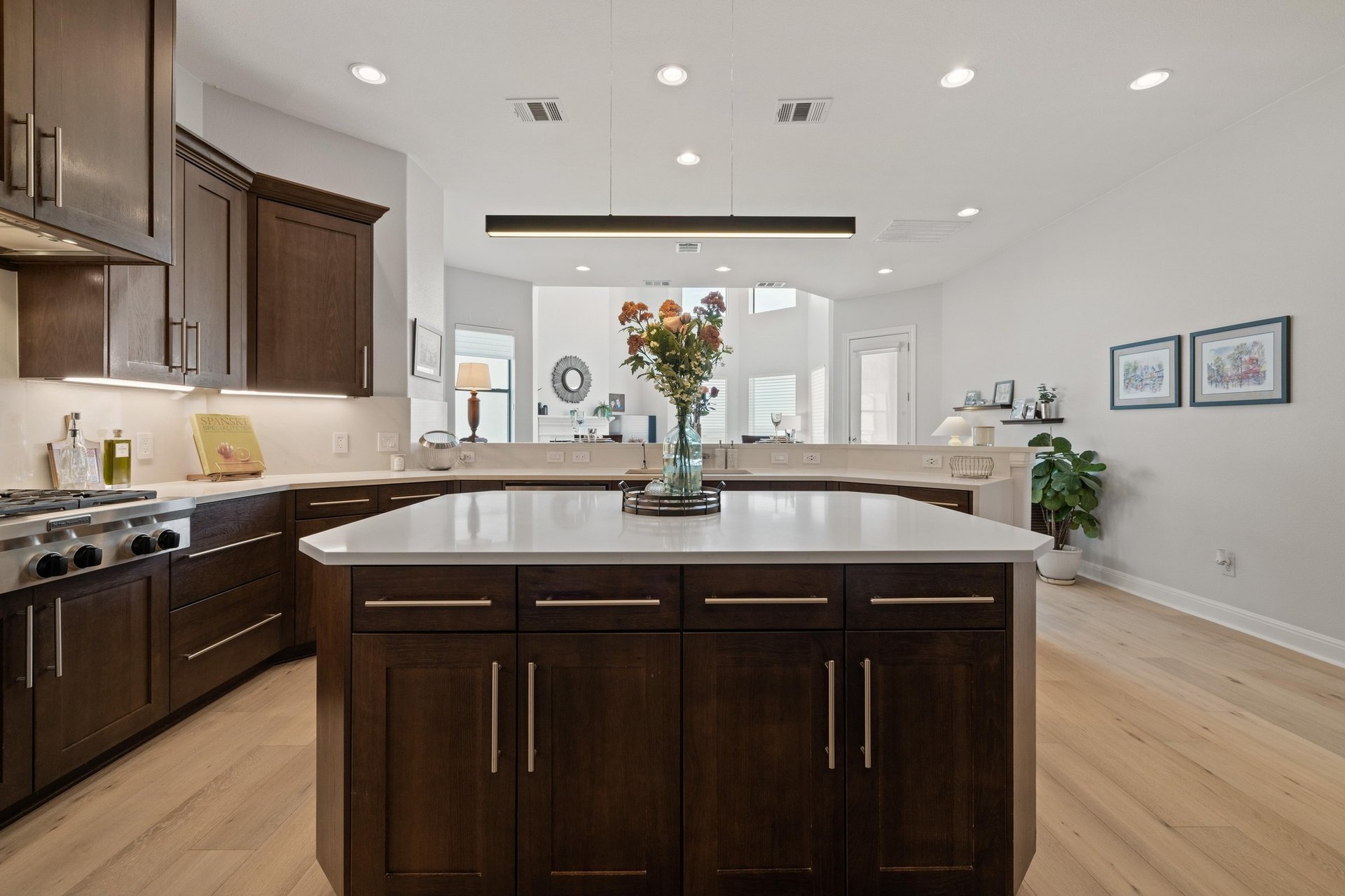 1501 University Club Drive