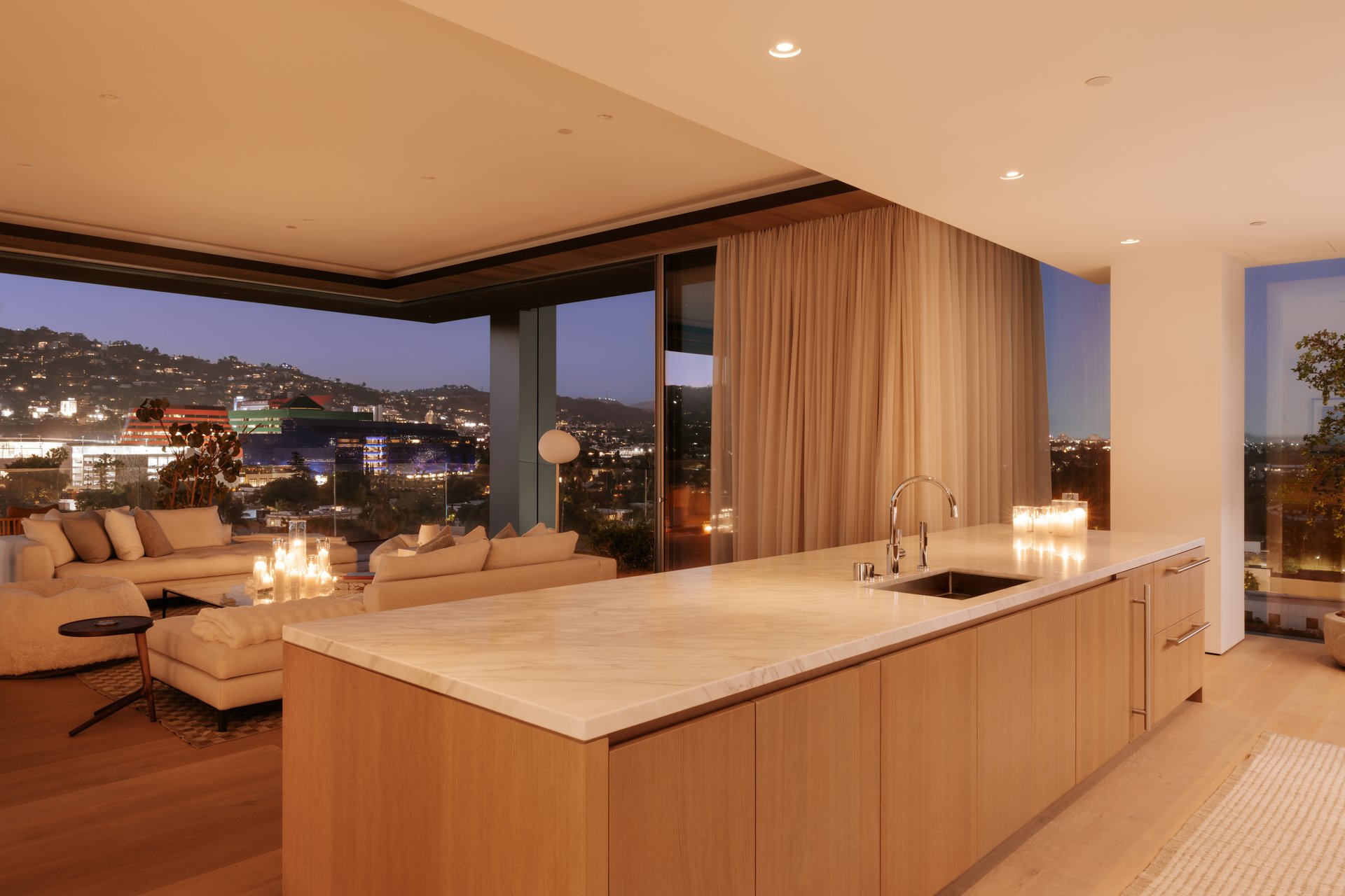 8899 Beverly Blvd Unit: 8B, West Hollywood 