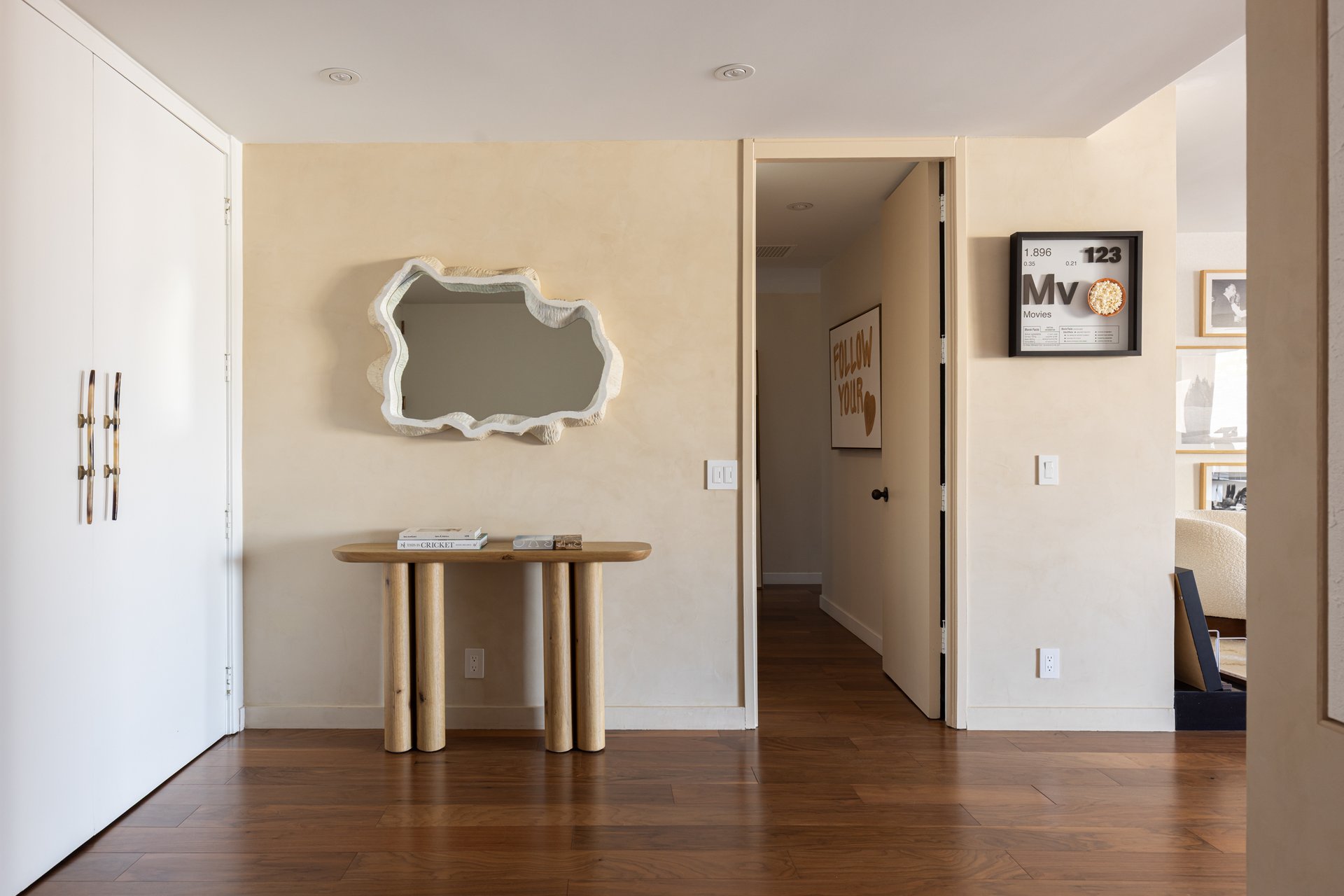 211 South Spalding Dr #305N, Beverly Hills