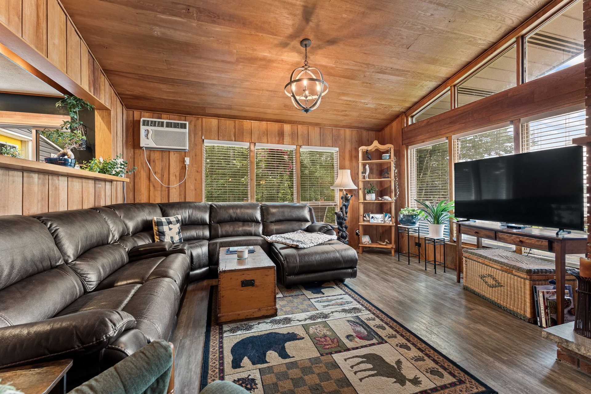27 Young Street, Kawartha Lakes