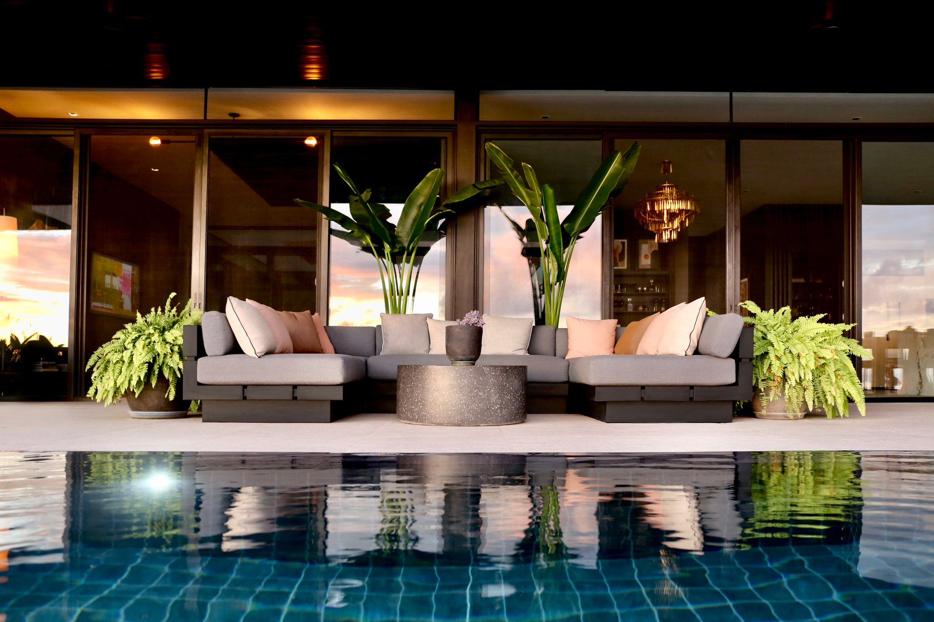 Uvita Black House