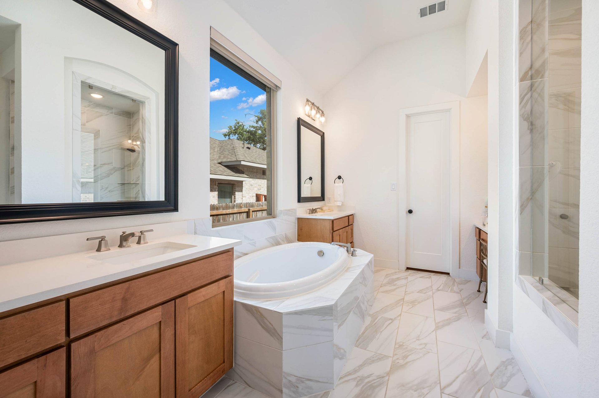 10039 Sarah Place