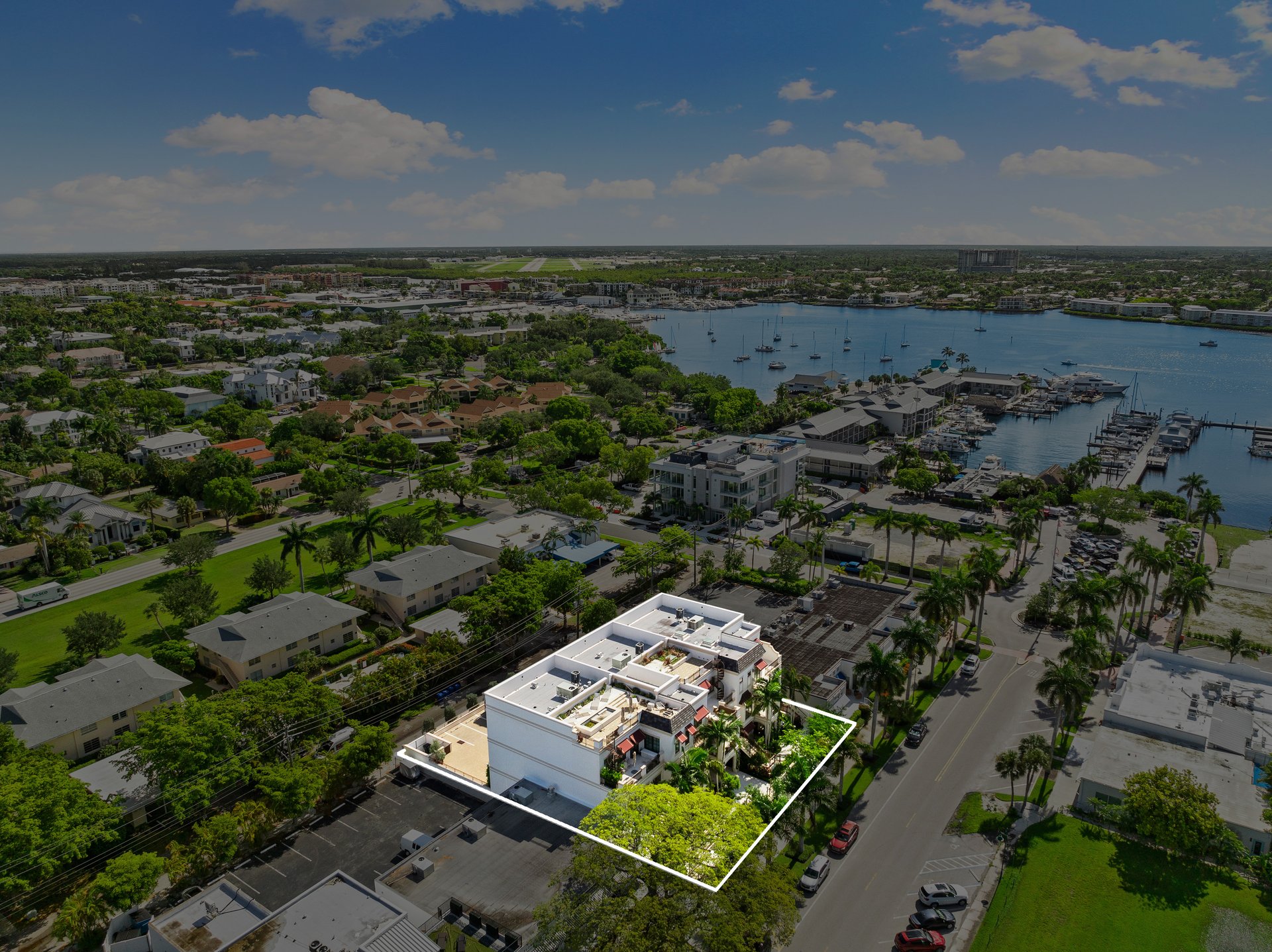 OLDE NAPLES
