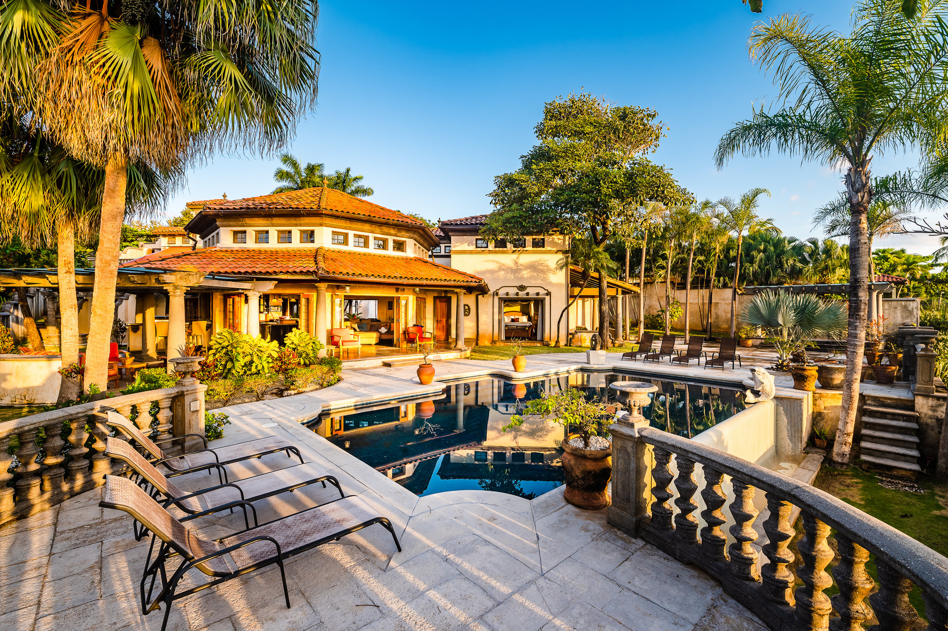 Casa Libélula | An Extraordinary and Newly Renovated Beachfront Estate Set On the Pristine Sands of Langosta Beach!