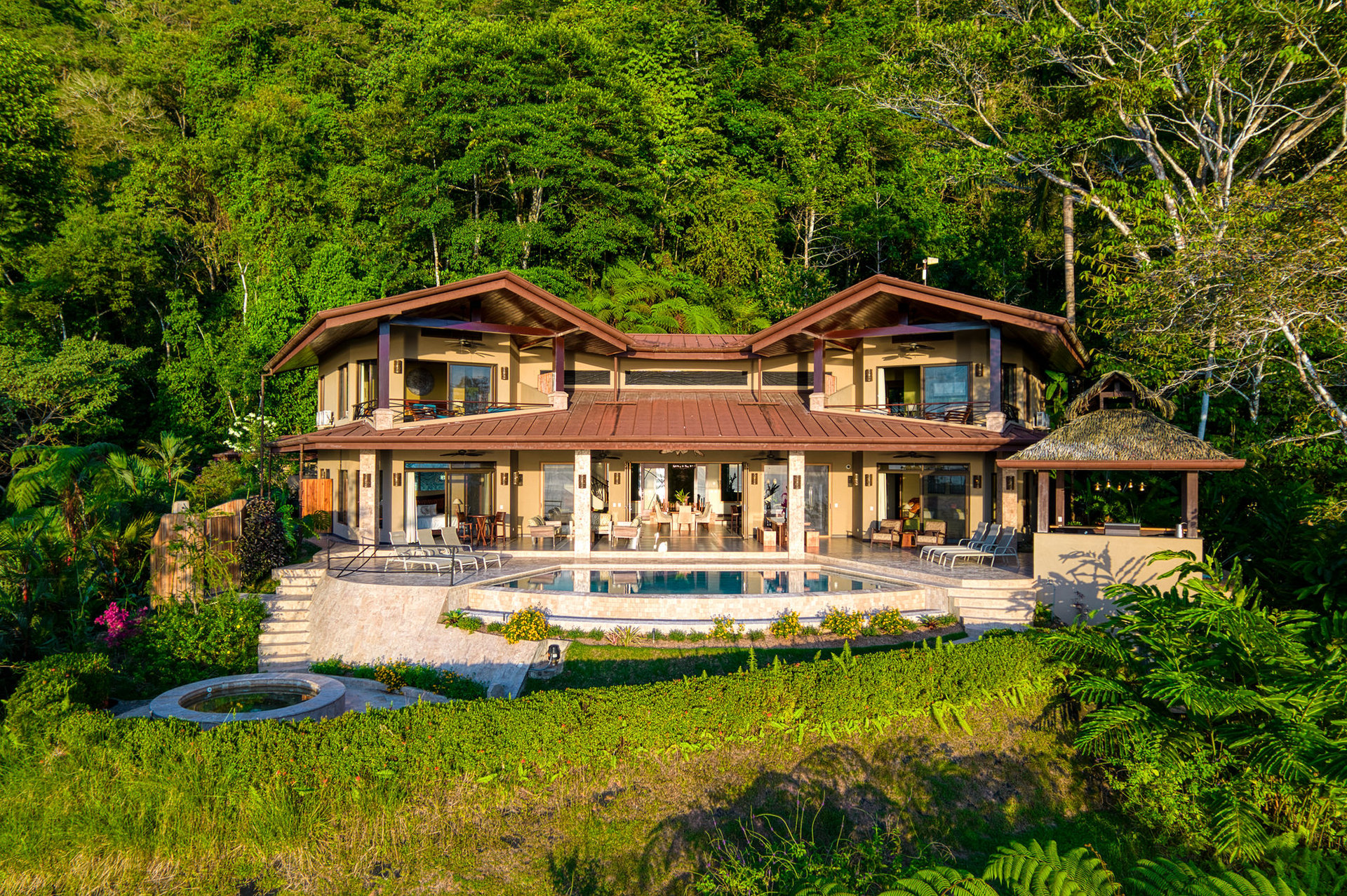 Casa Bambú – LUXURY 5 BEDROOM ESTATE WITH EXCEPTIONAL OCEAN VIEWS
