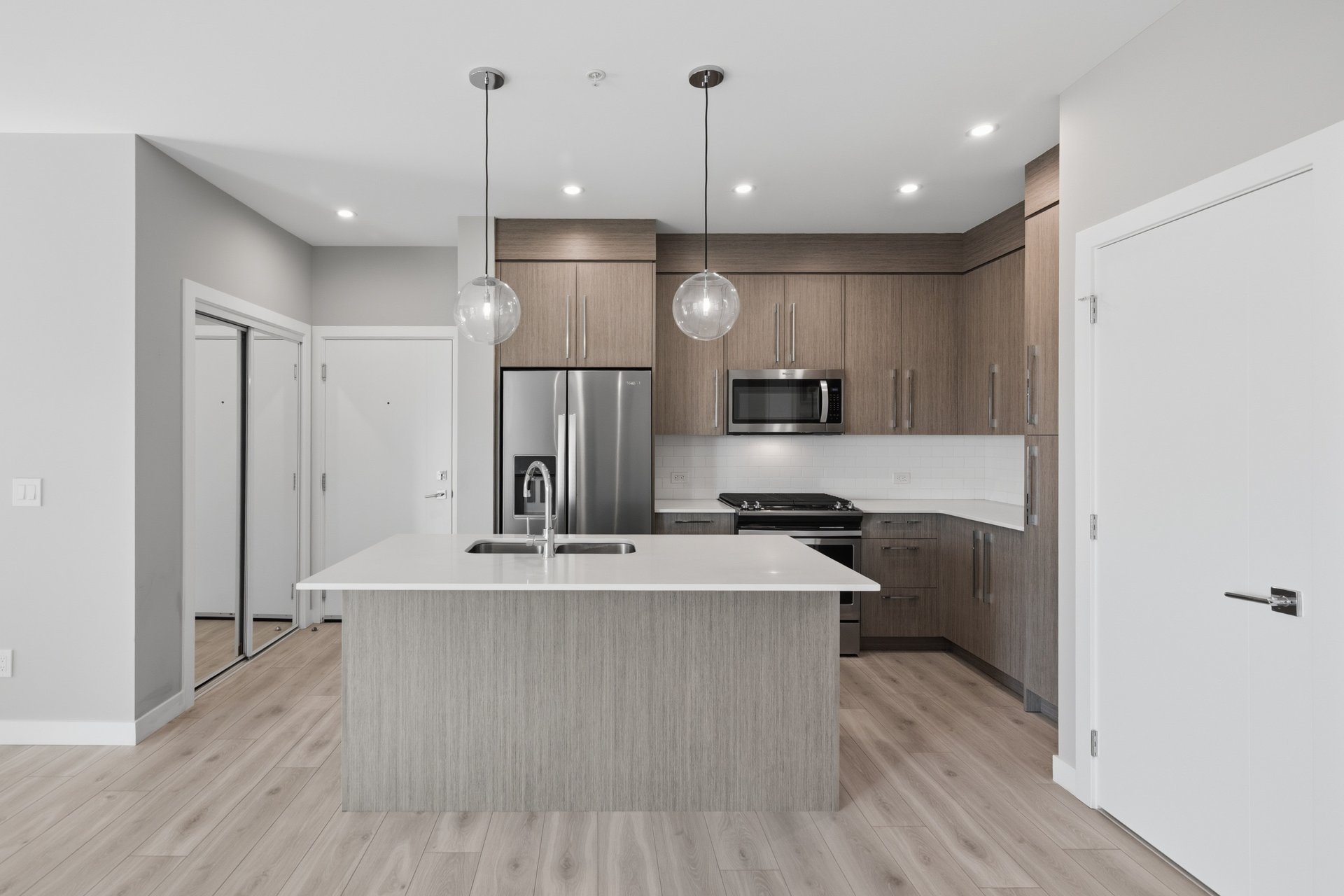 383 Smith Street NW Unit: 402