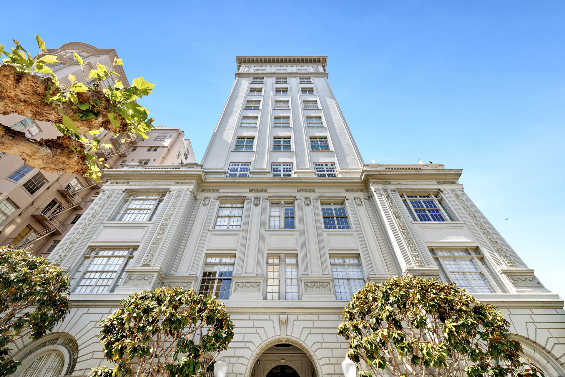 Majestic Pacific Heights View Apartment