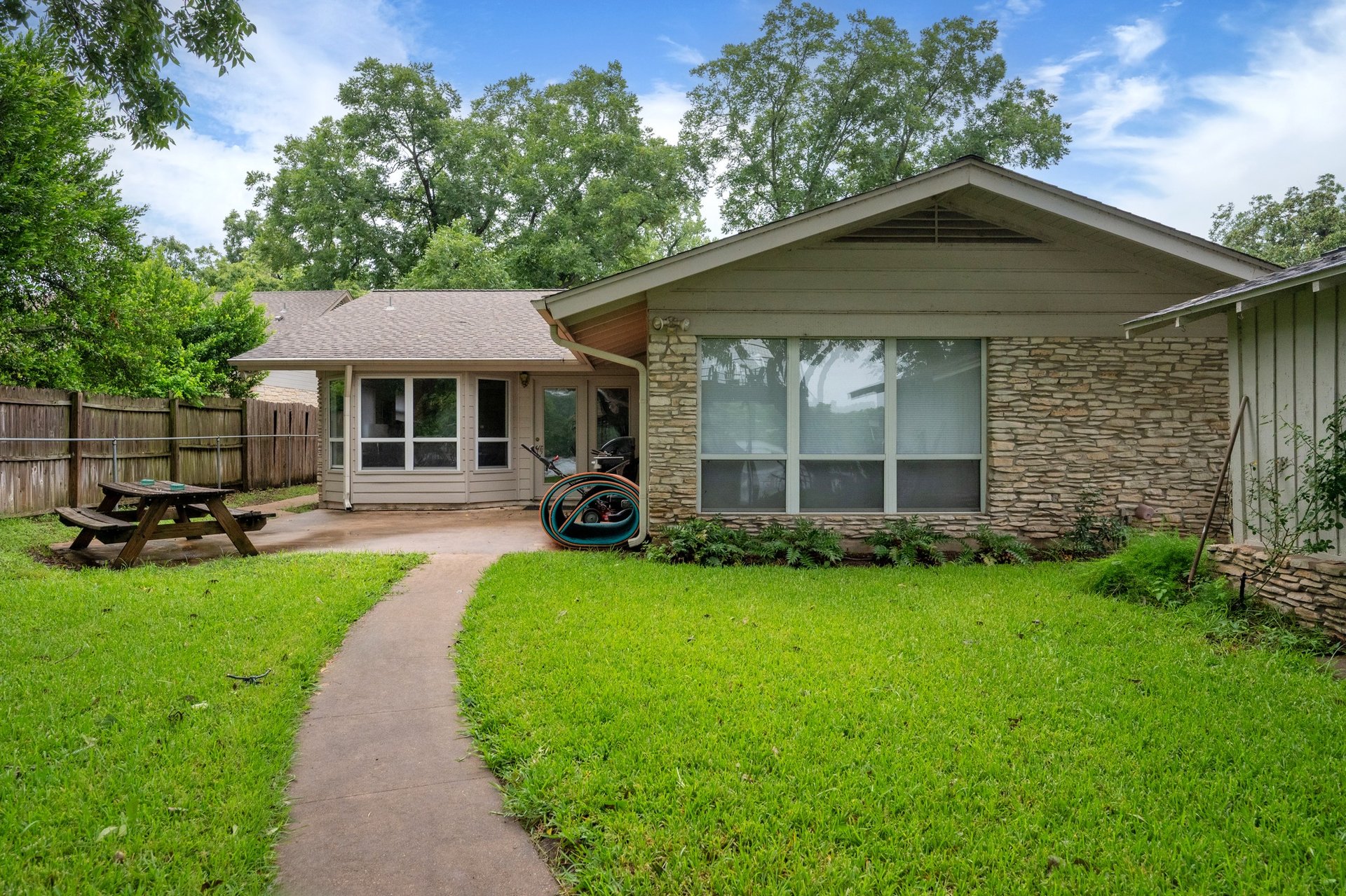 Westlake Waterfront Bungalow
