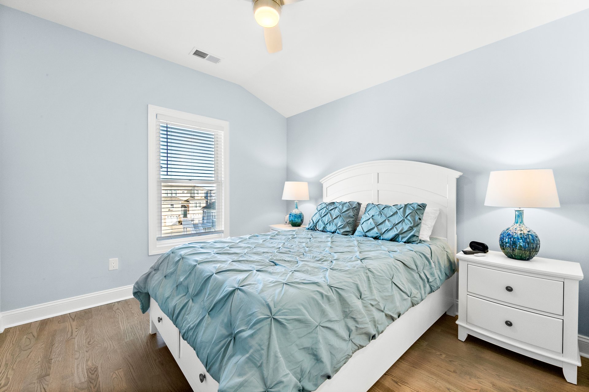 15 E 14th Street, Beach Haven