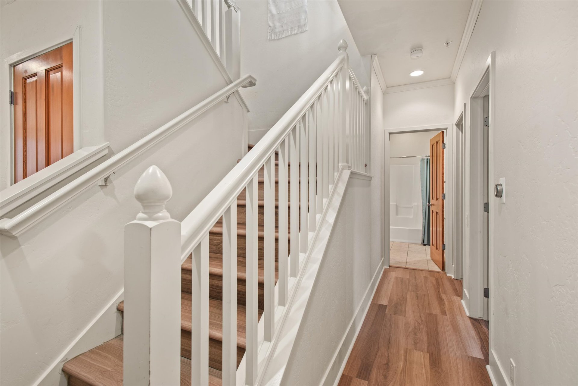 Bright and Stylish Townhome in the Heart of Willits