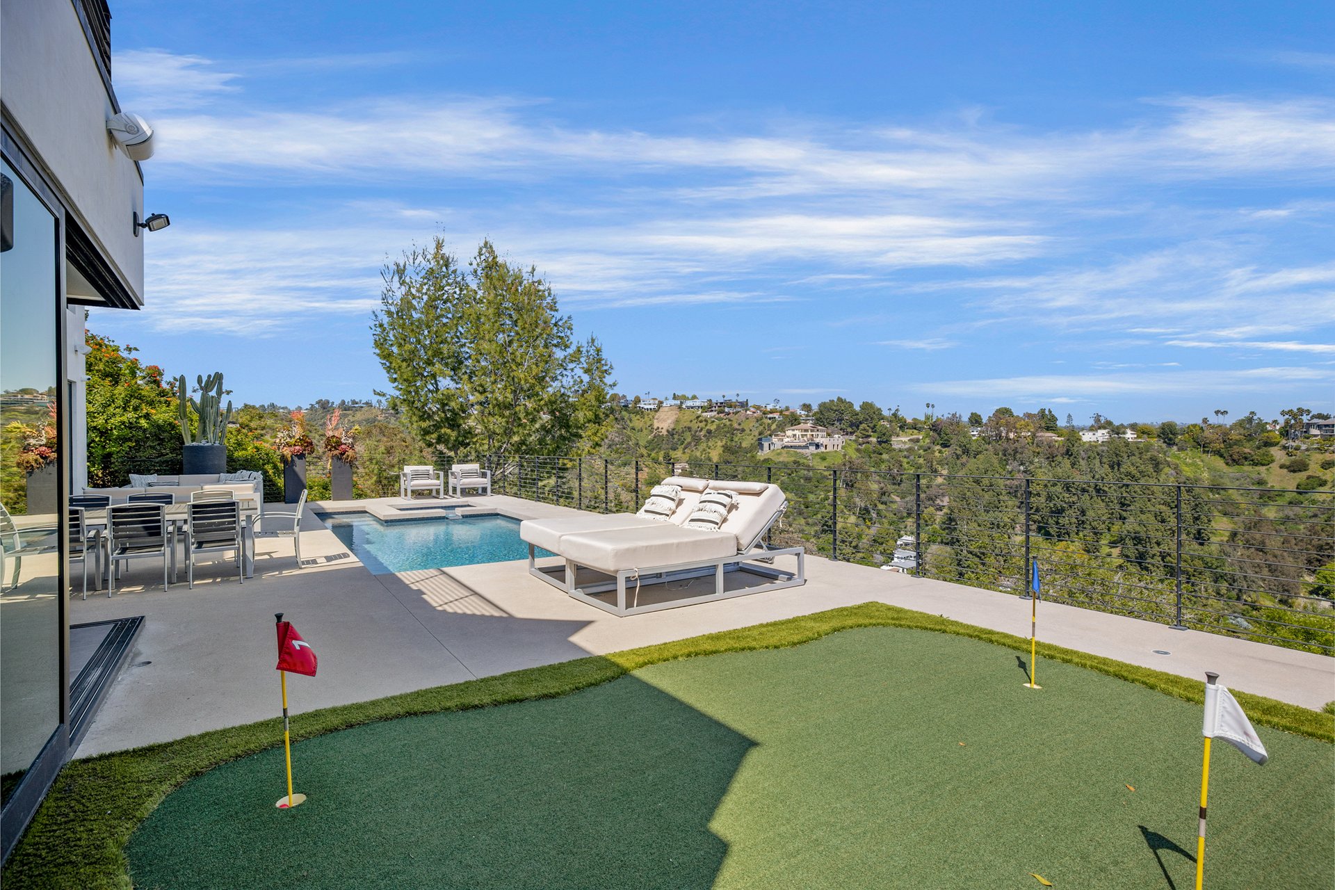 1172 Linda Flora Dr