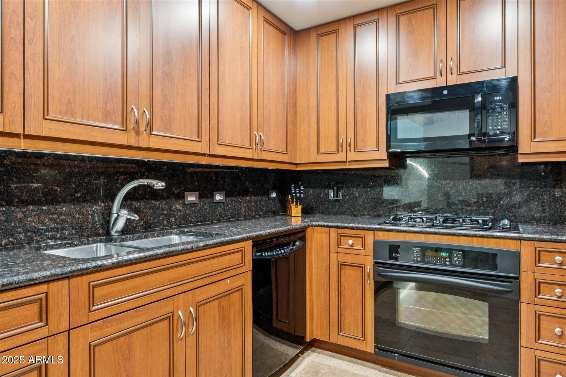 7161 E Rancho Vista Dr, #1003