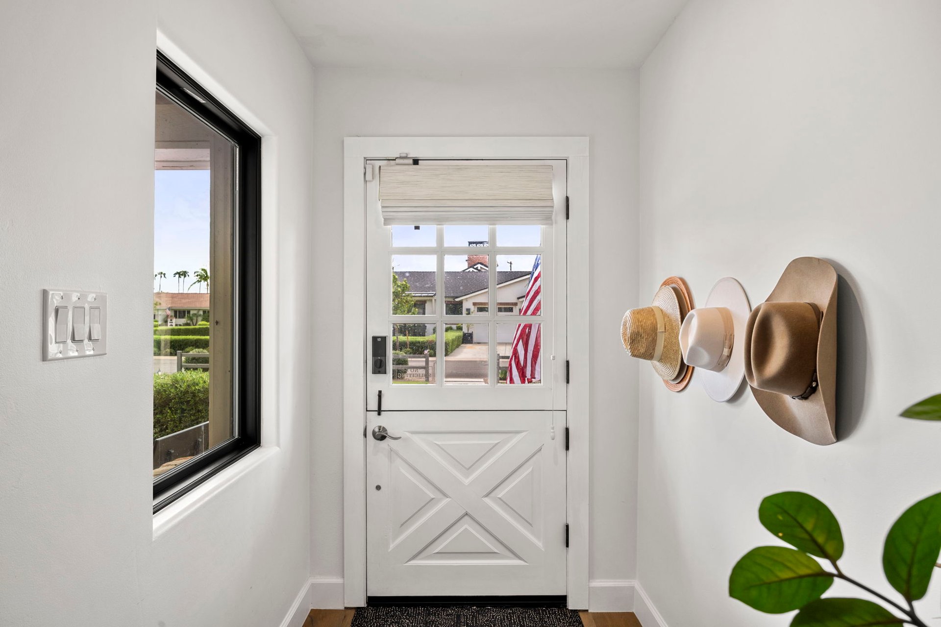 6152 E CALLE CAMELIA