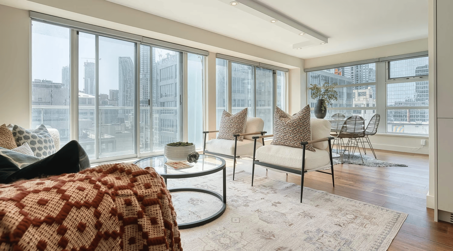 50 Lombard St #2104