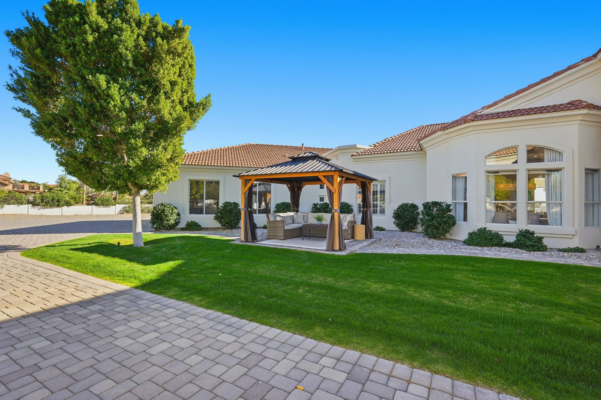 10651 E CACTUS Road