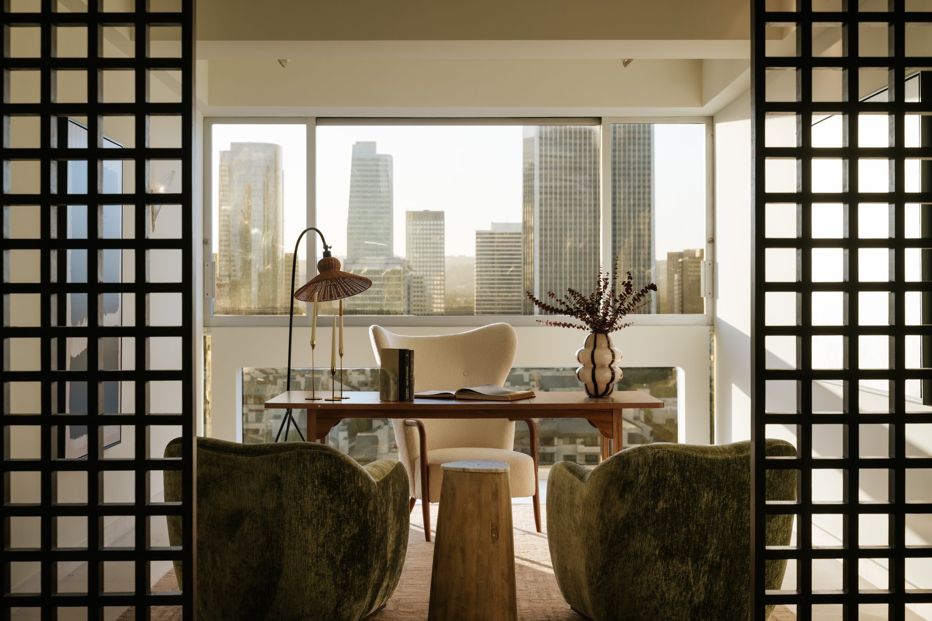 2222 Avenue Of The Stars Unit: 1404